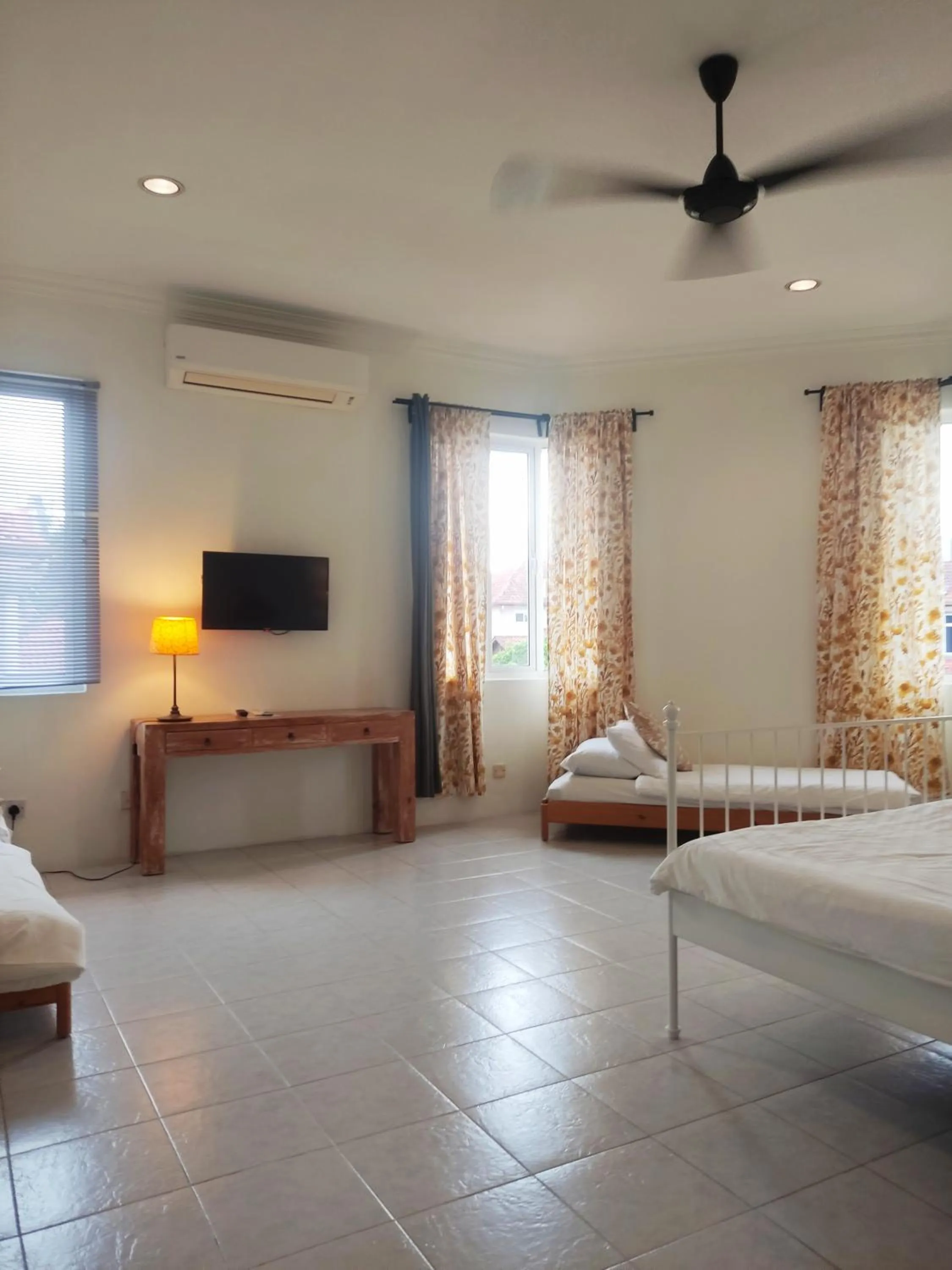 Bed in Rumah Putih B&B near KLIA