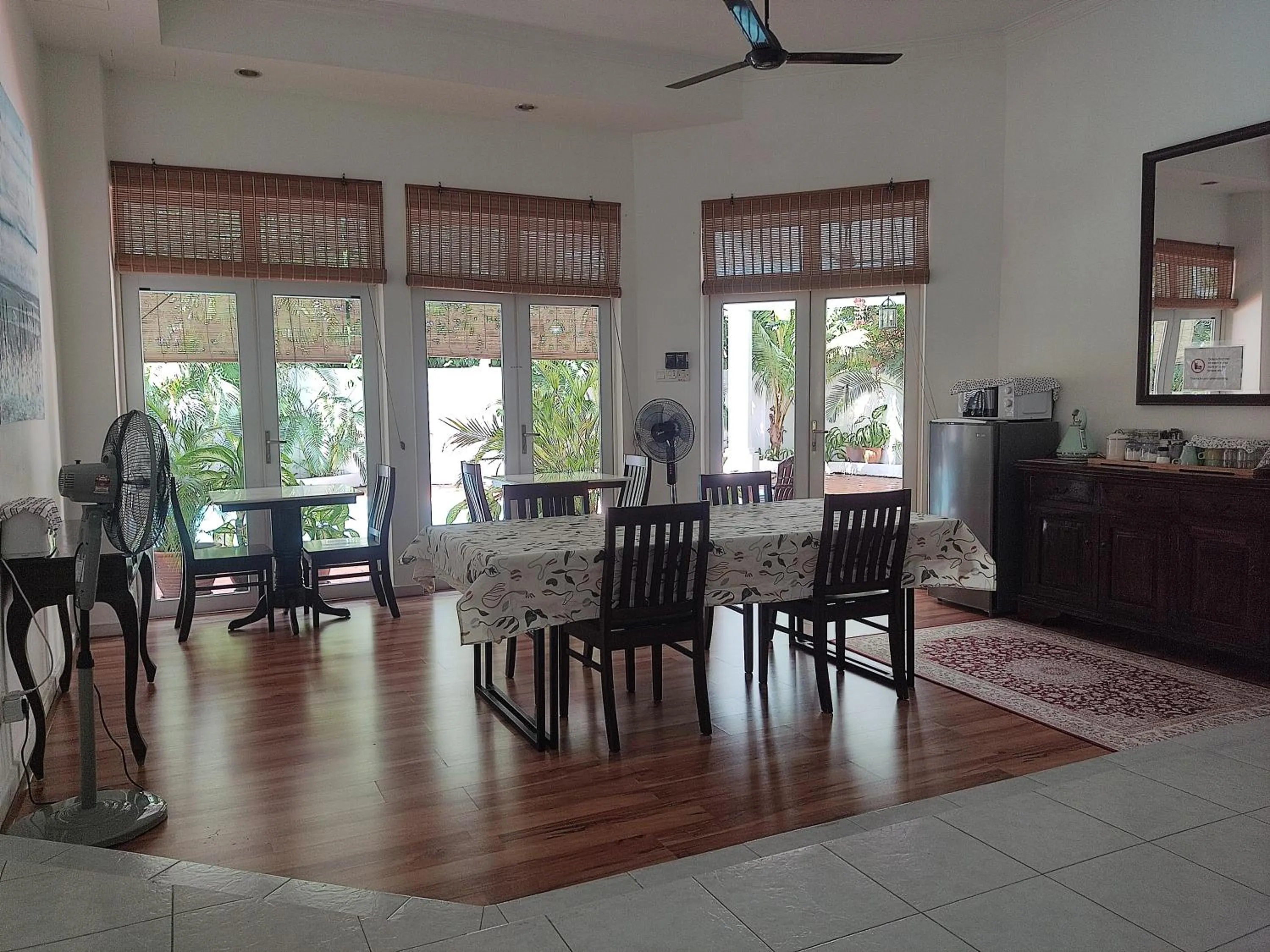 Dining area in Rumah Putih B&B near KLIA