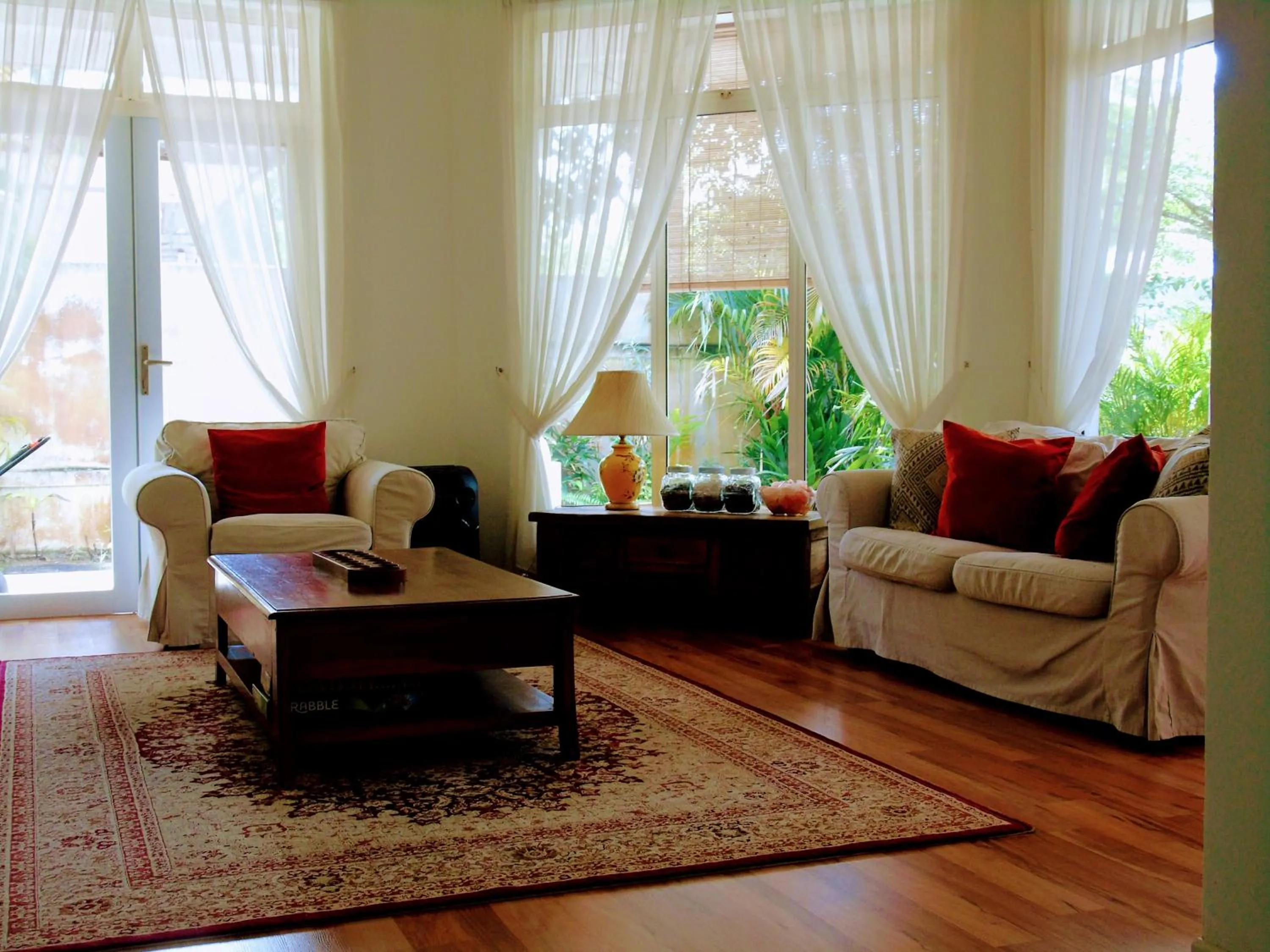 Living room in Rumah Putih B&B near KLIA
