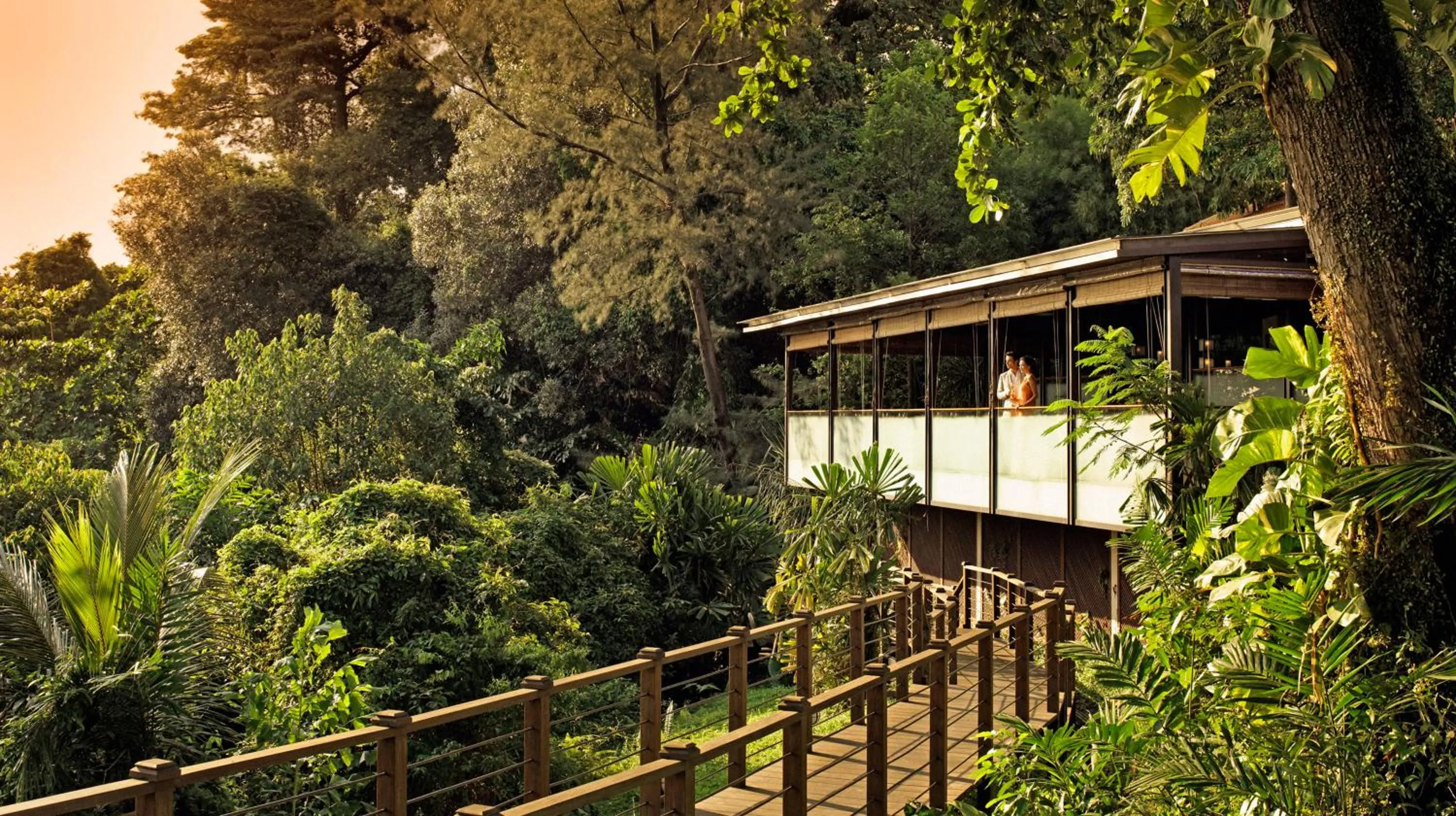 Restaurant/places to eat in Sofitel Singapore Sentosa