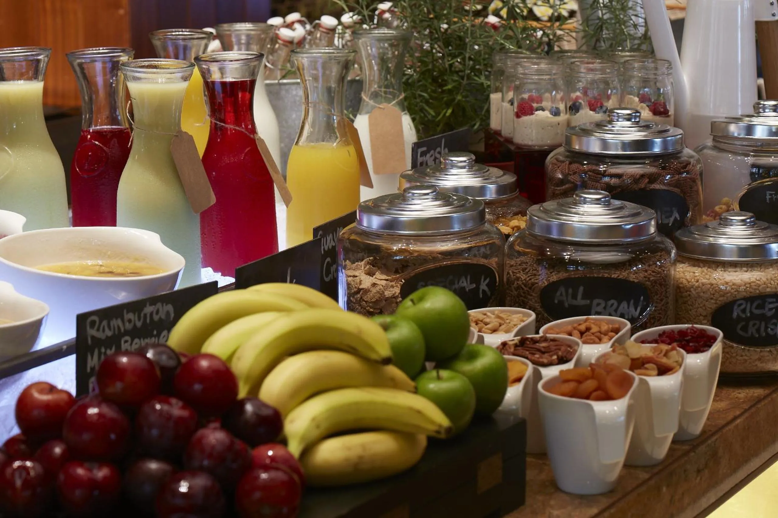 Restaurant/places to eat in Sofitel Singapore Sentosa