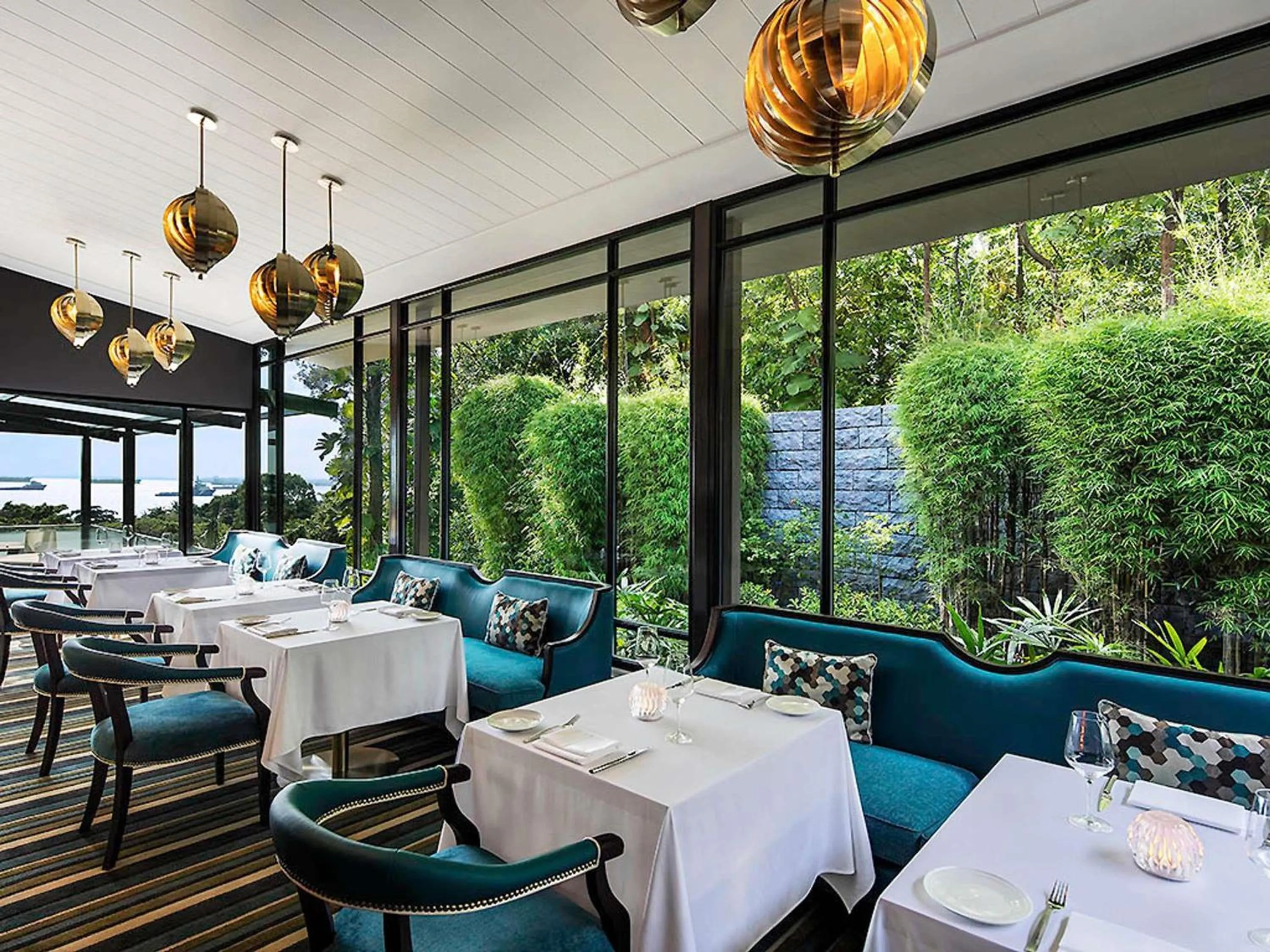 Restaurant/places to eat in Sofitel Singapore Sentosa