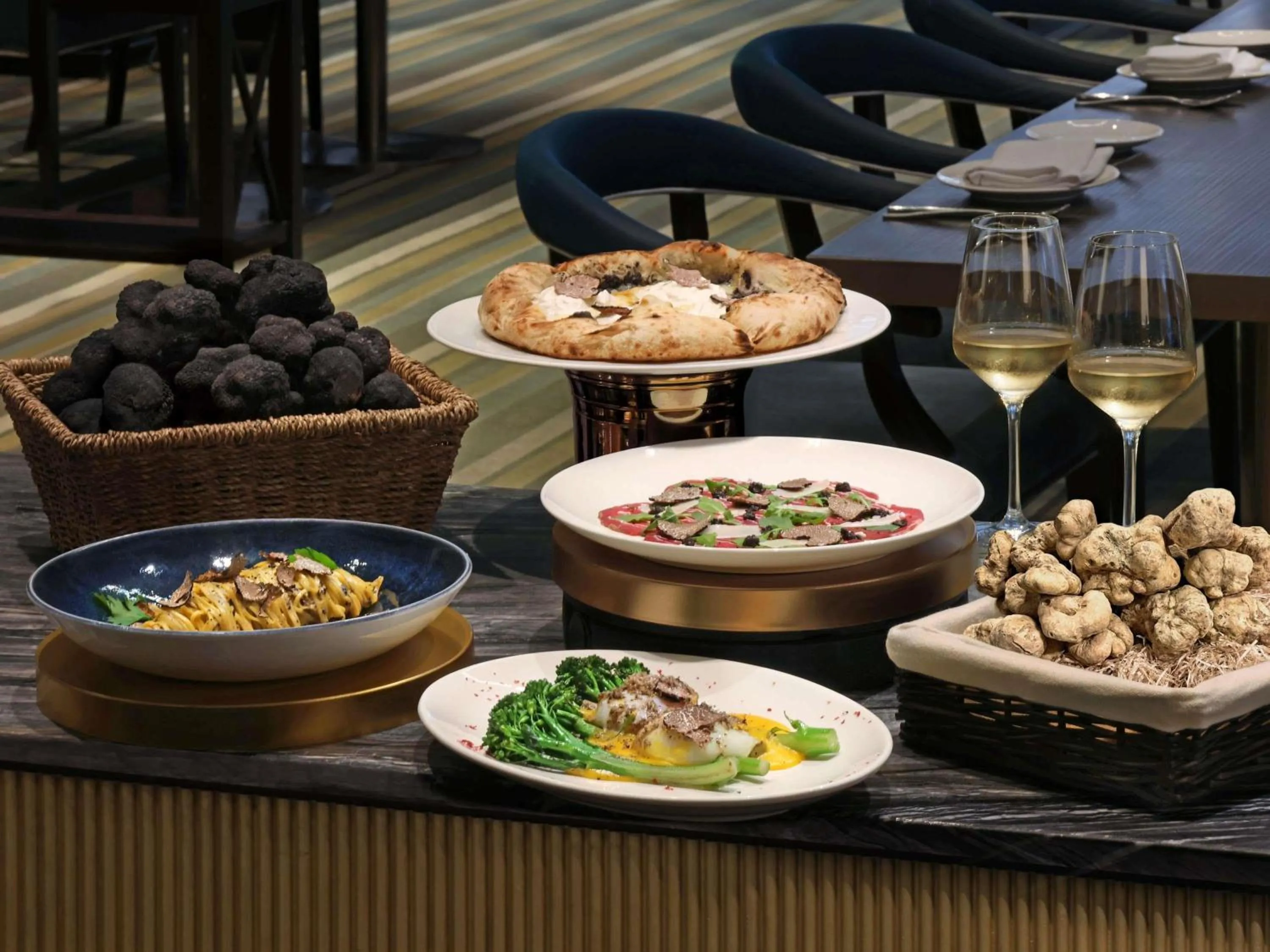 Restaurant/places to eat in Sofitel Singapore Sentosa