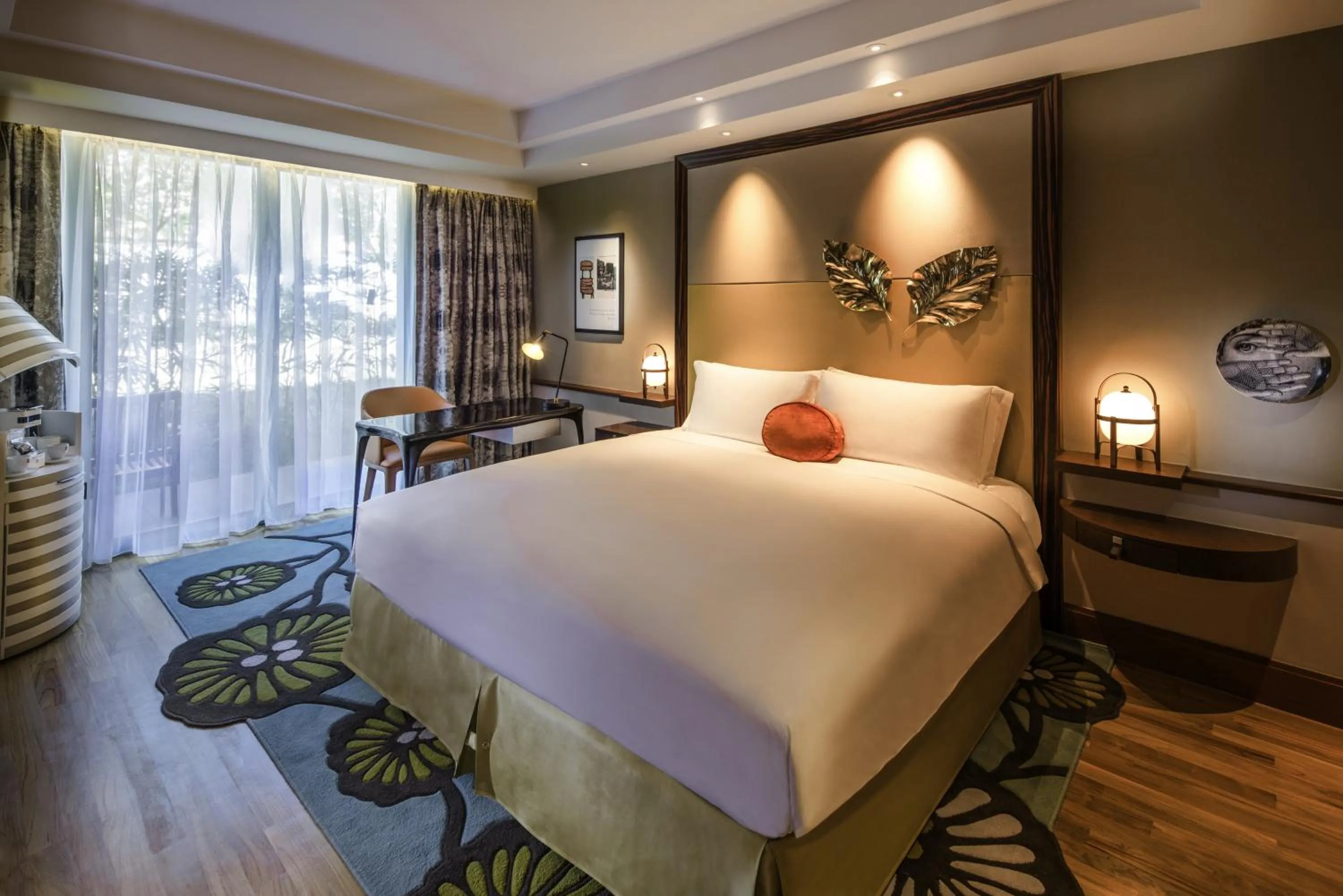 Photo of the whole room, Bed in Sofitel Singapore Sentosa