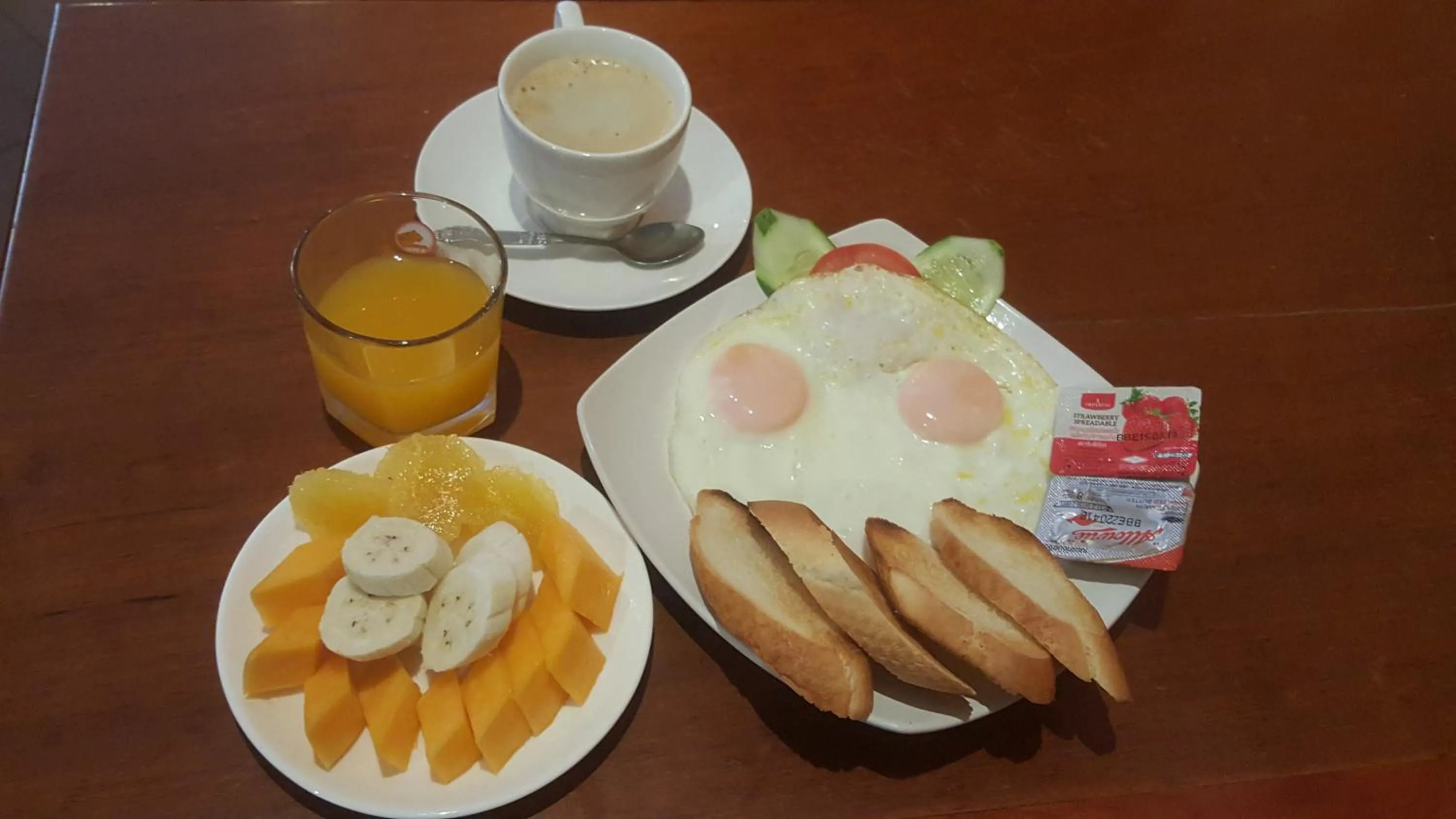 Breakfast in Villa Sayada