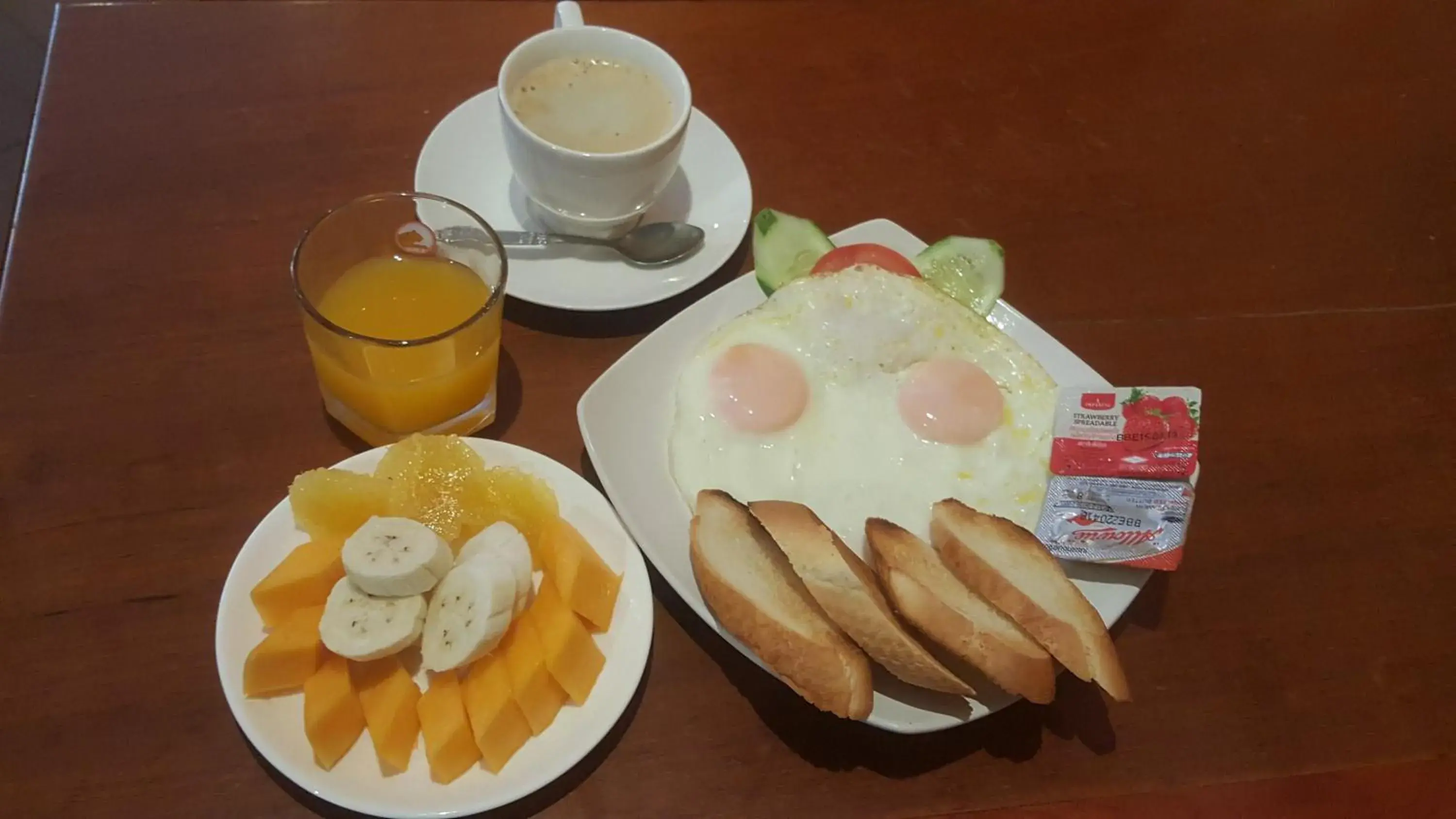 Breakfast in Villa Sayada Breakfast in Villa Sayada