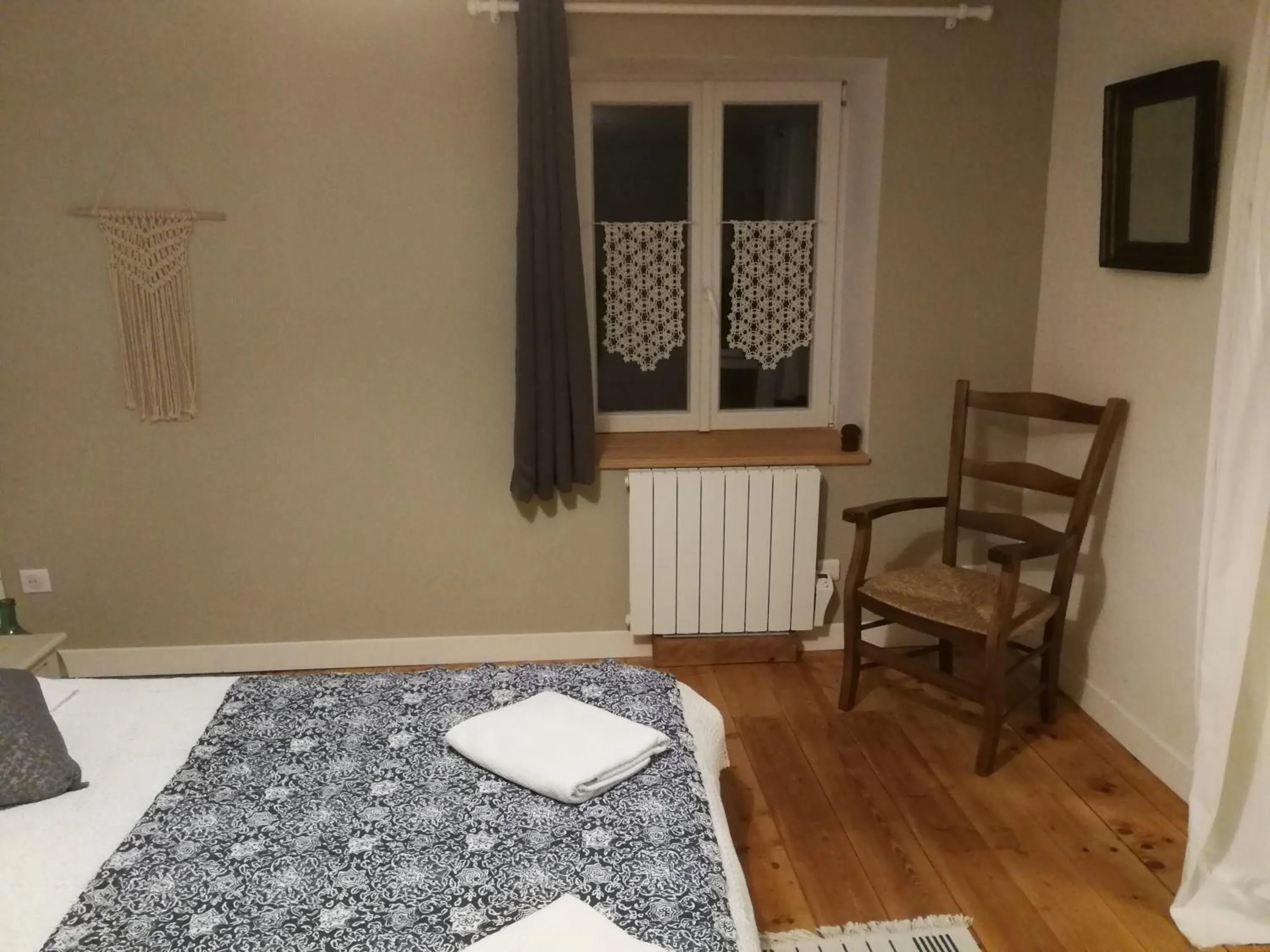 Decorative detail, Bed in La maison du vannier