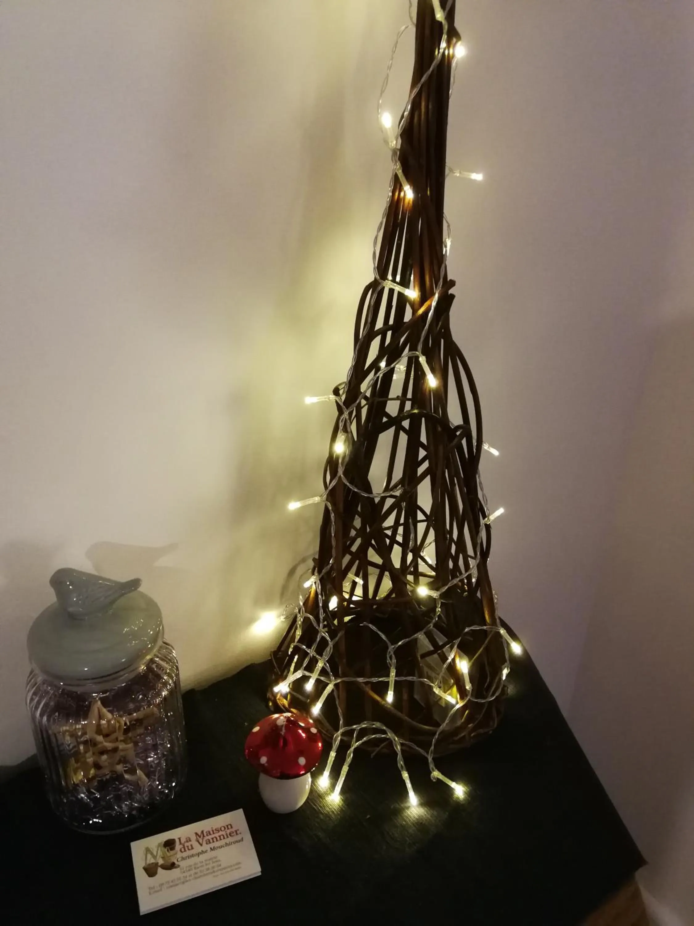 Decorative detail in La maison du vannier