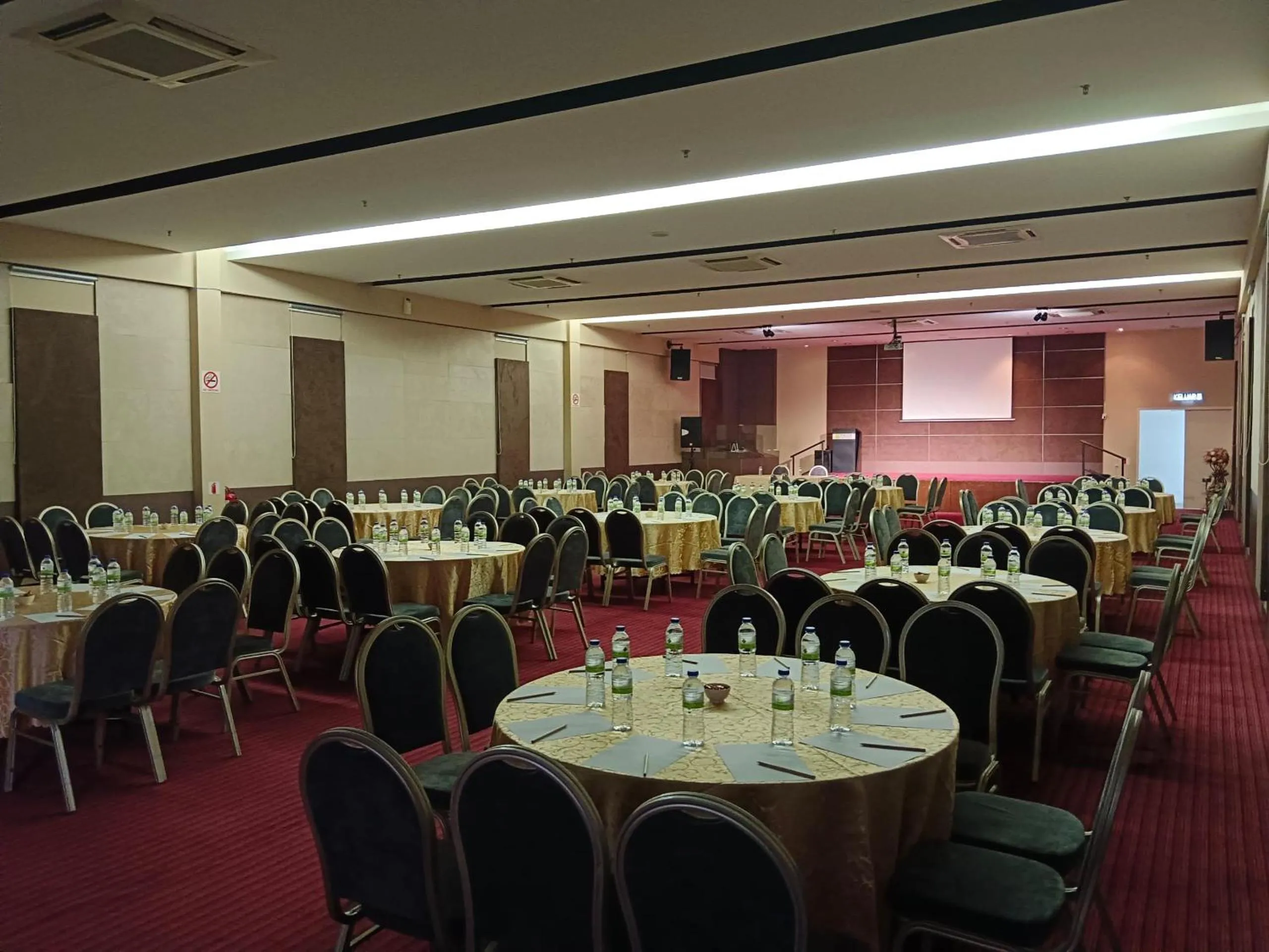 Banquet/Function facilities in Fuller Hotel