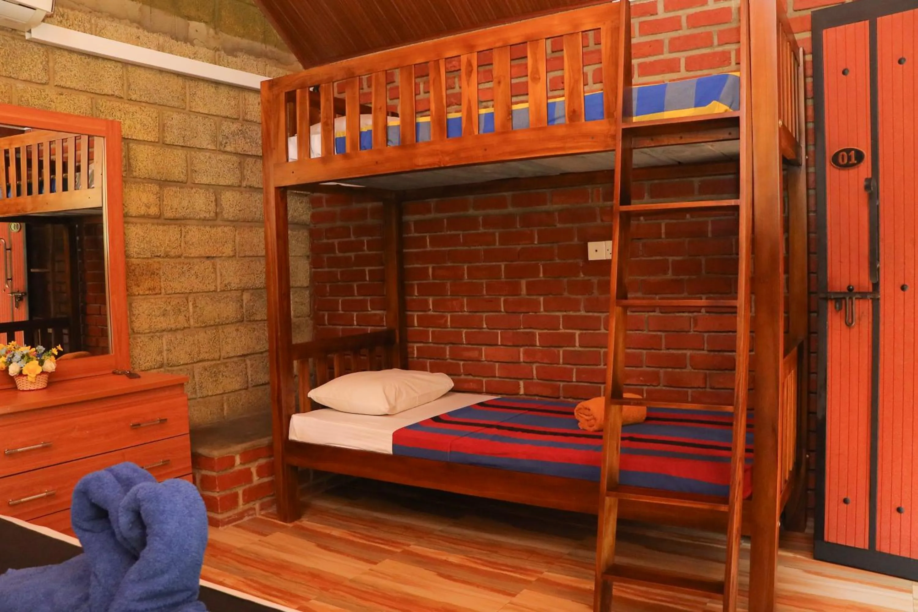 Bed in Negombo The Nature Villa and Cabanas