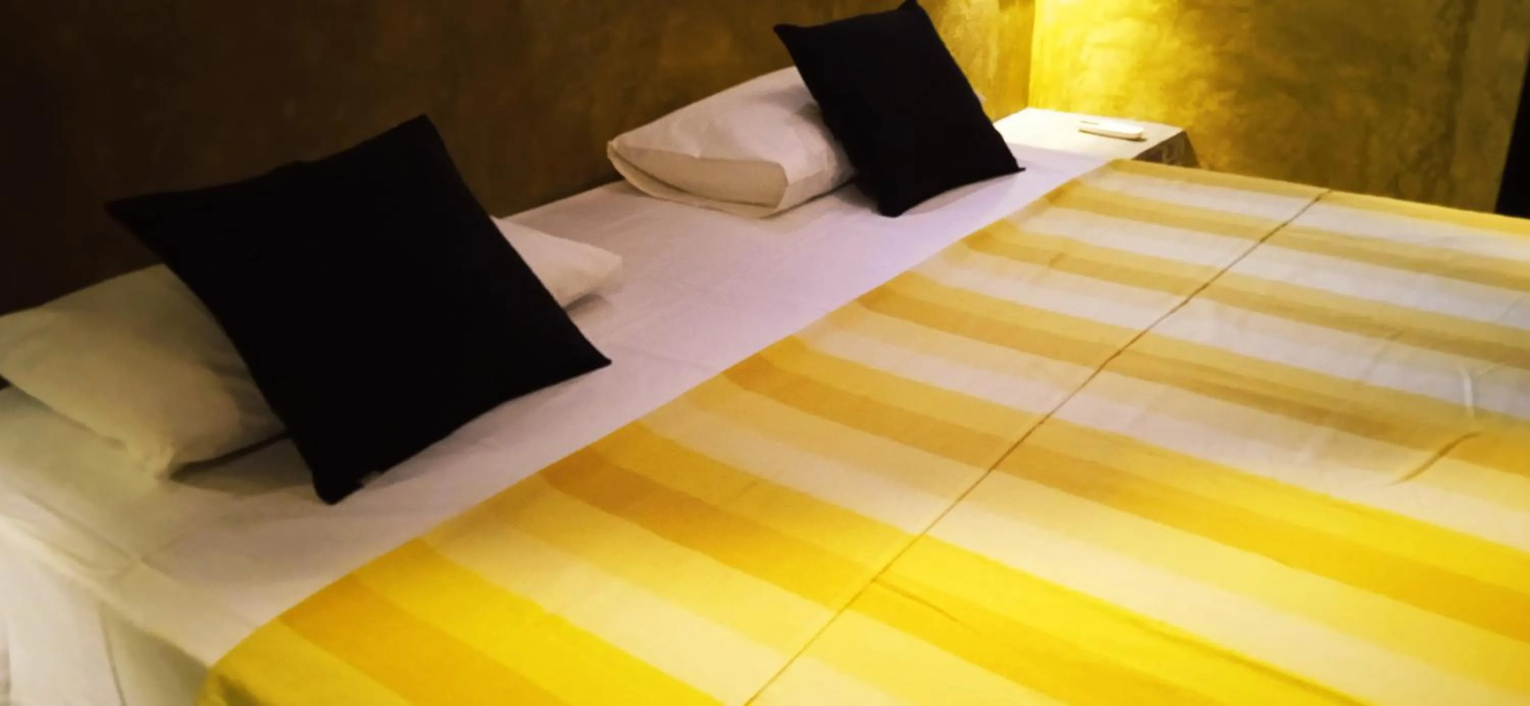 Bed in Negombo The Nature Villa and Cabanas