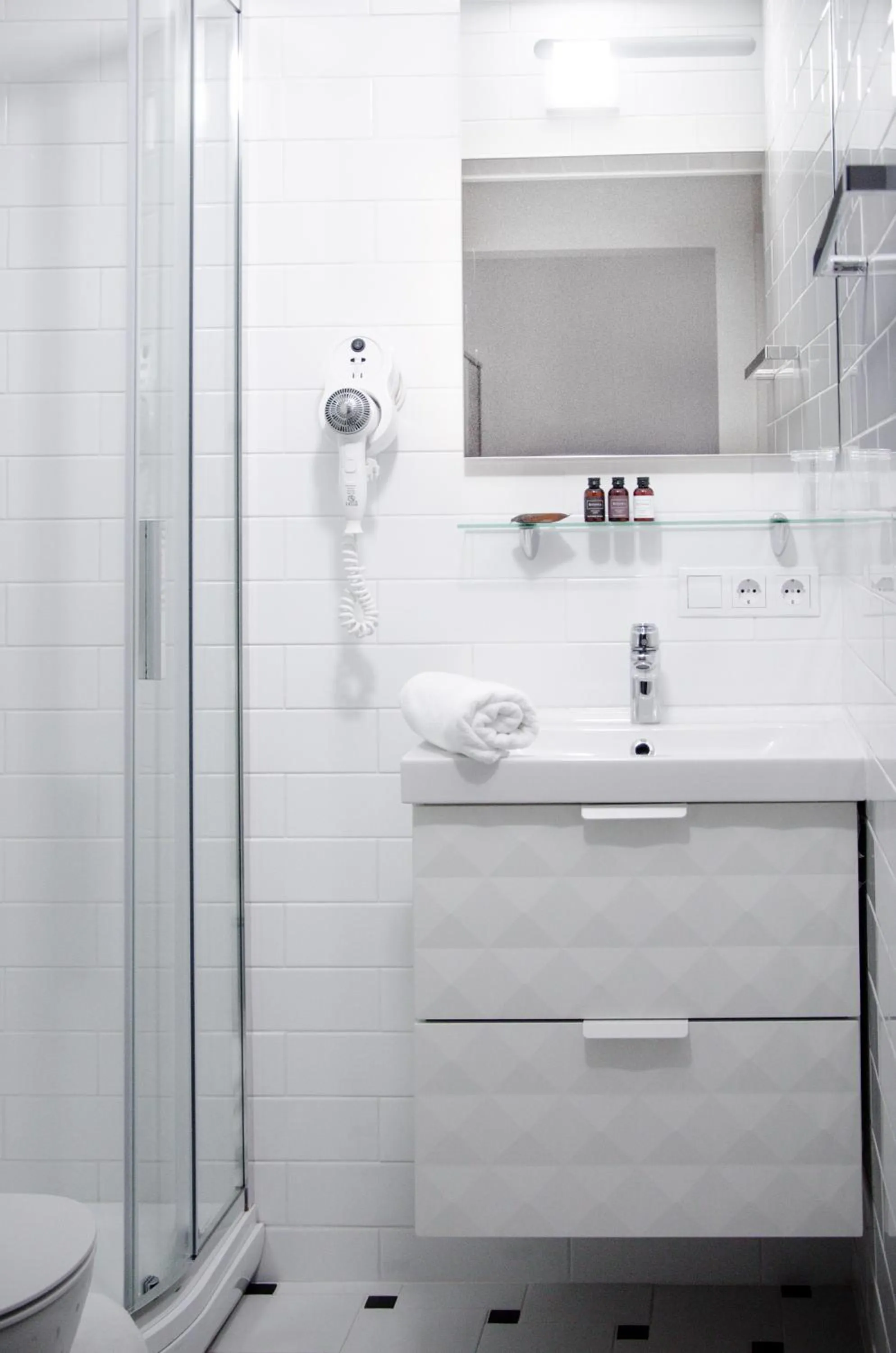 Shower in Pine Resort