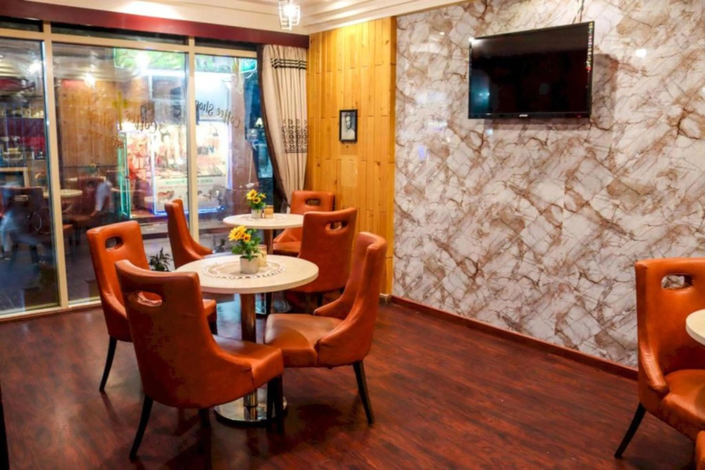 Living room in Palette Phoenix Hotel