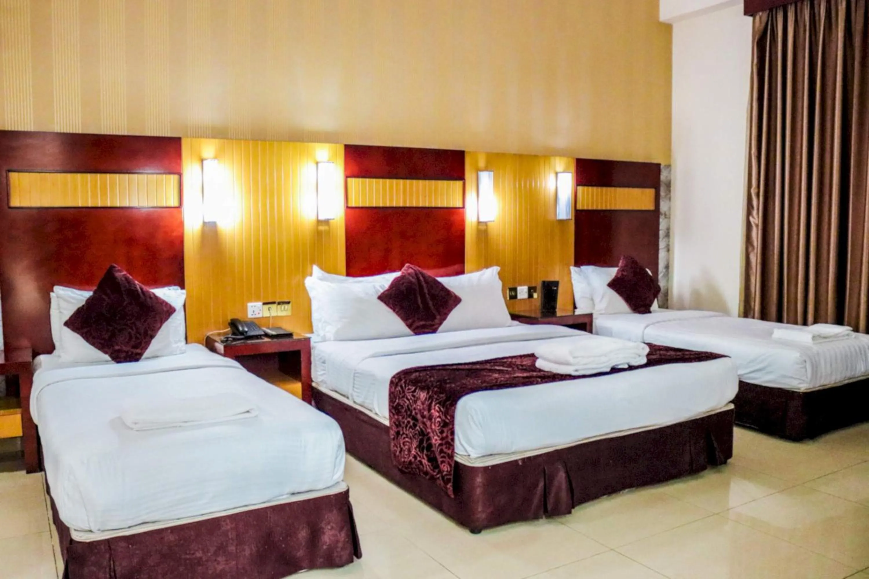 Photo of the whole room, Bed in Phoenix Hotel Dubai