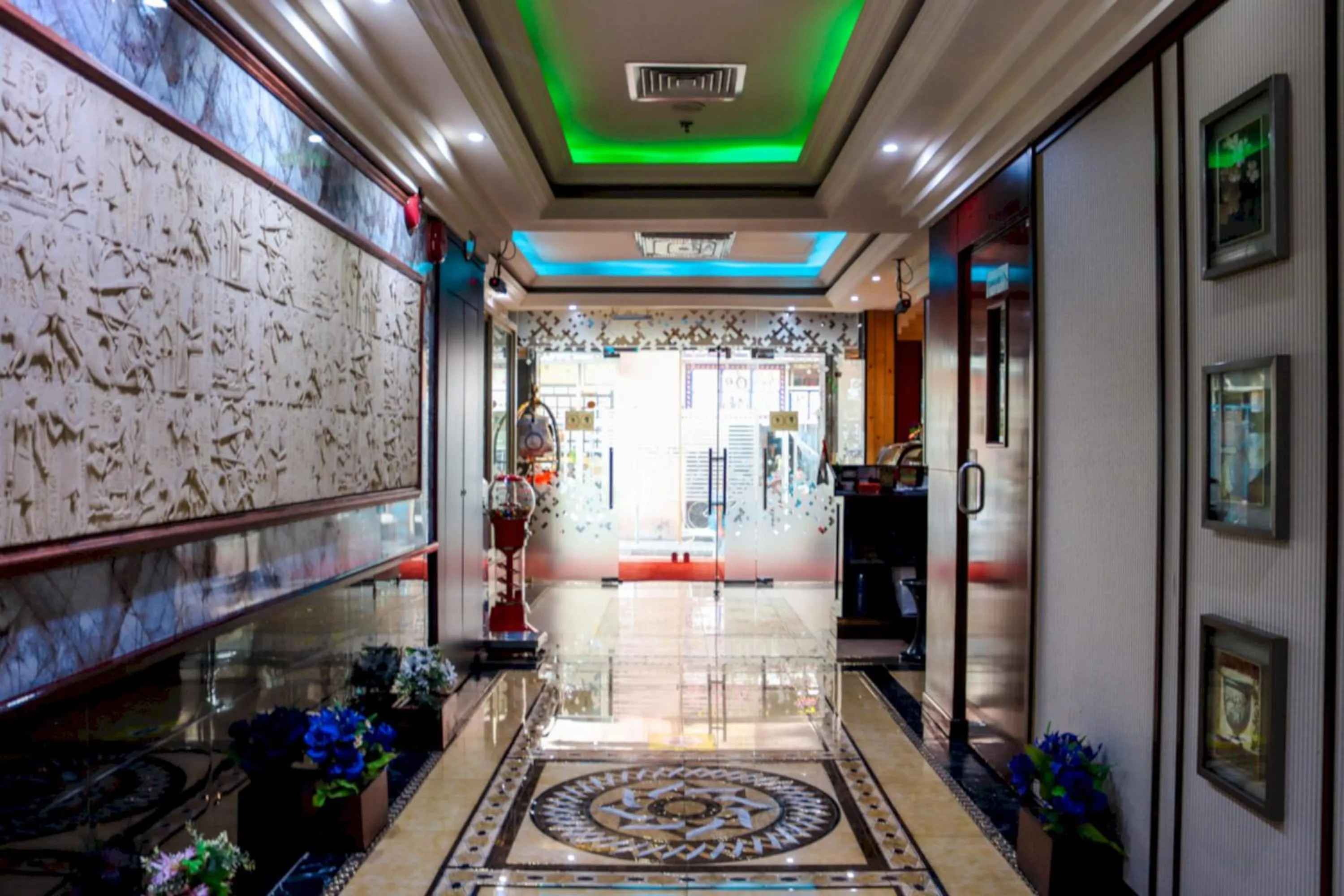 Lobby or reception in Phoenix Hotel Dubai