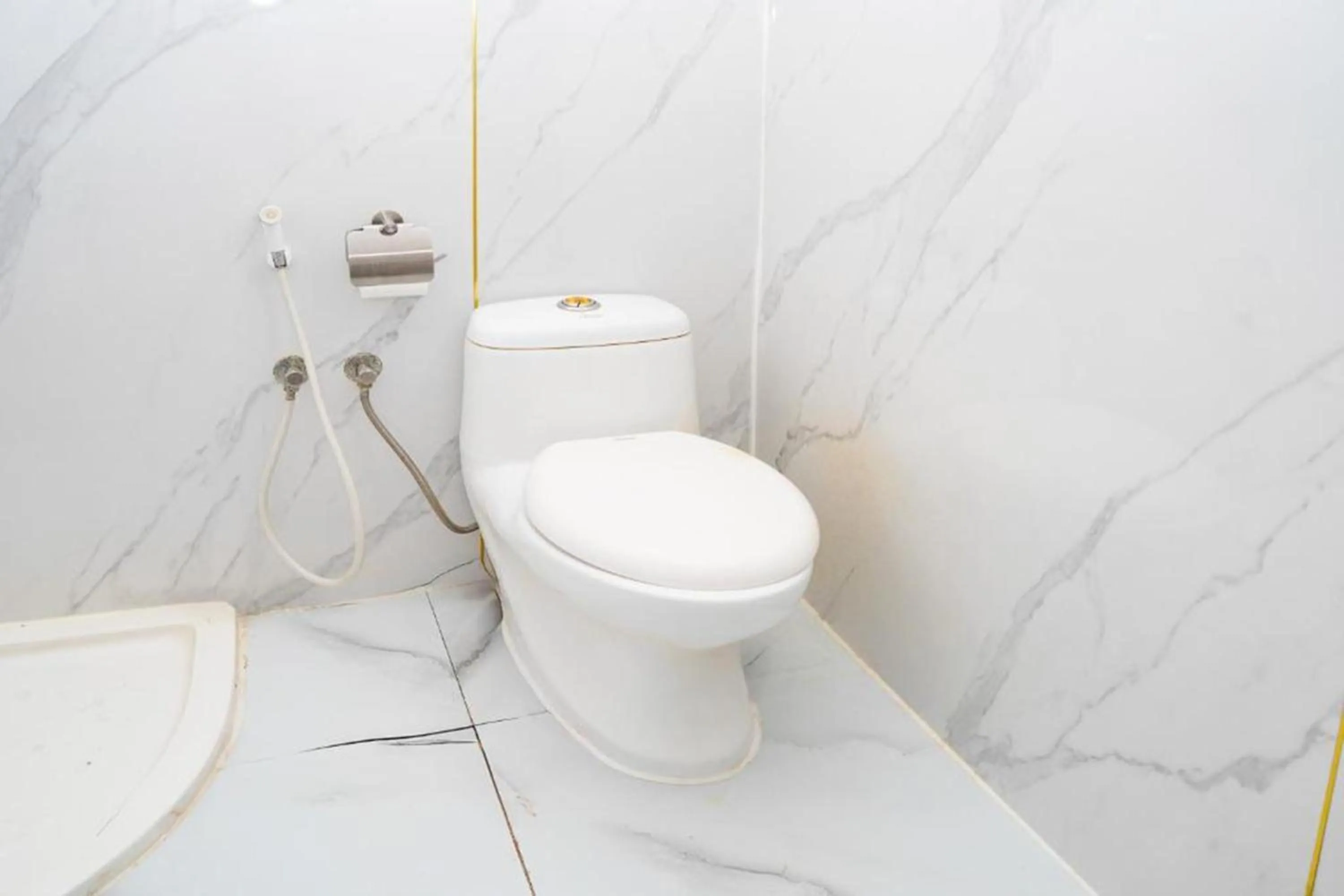 Bathroom in Palette Phoenix Hotel