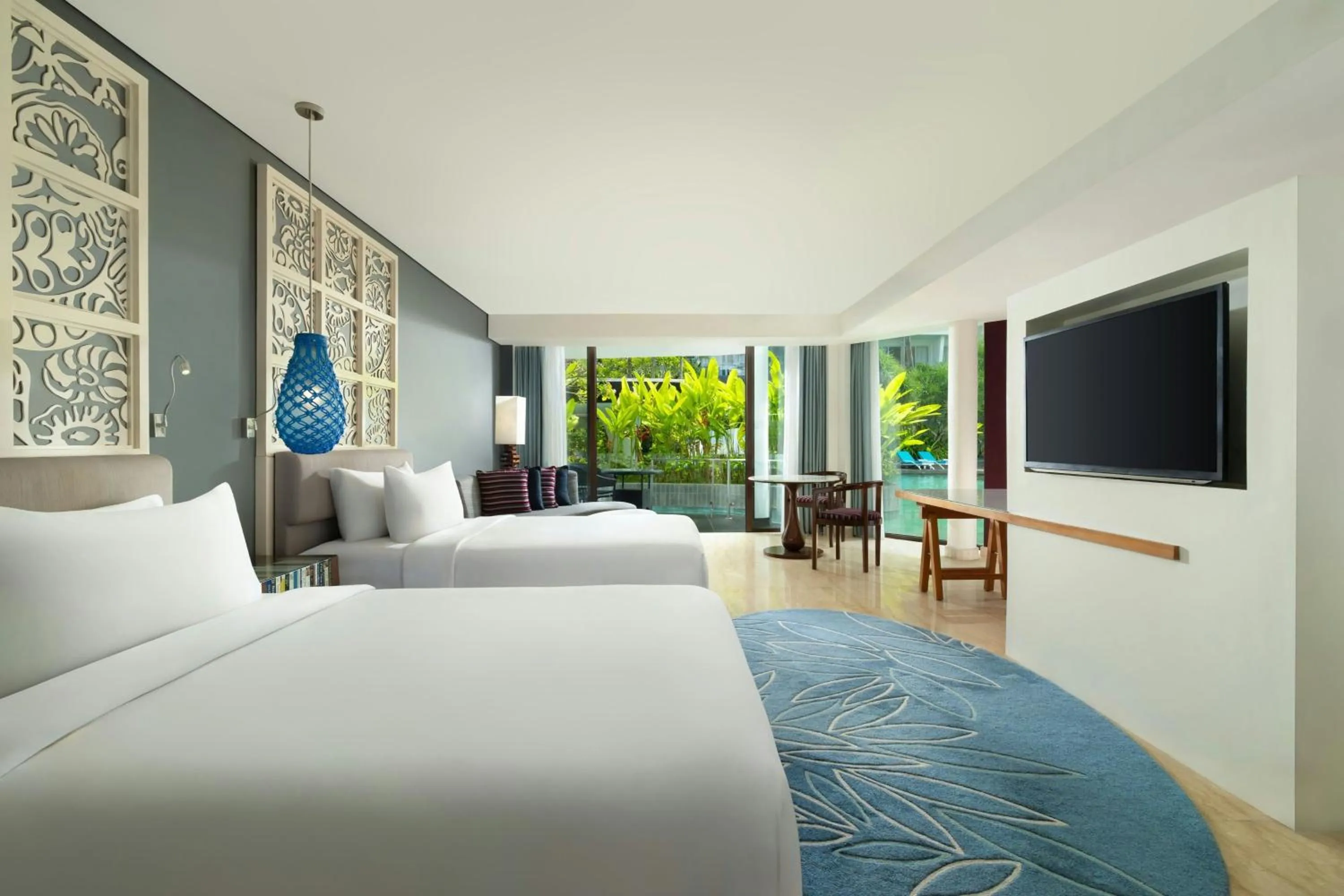 Photo of the whole room, Bed in Le Meridien Bali Jimbaran
