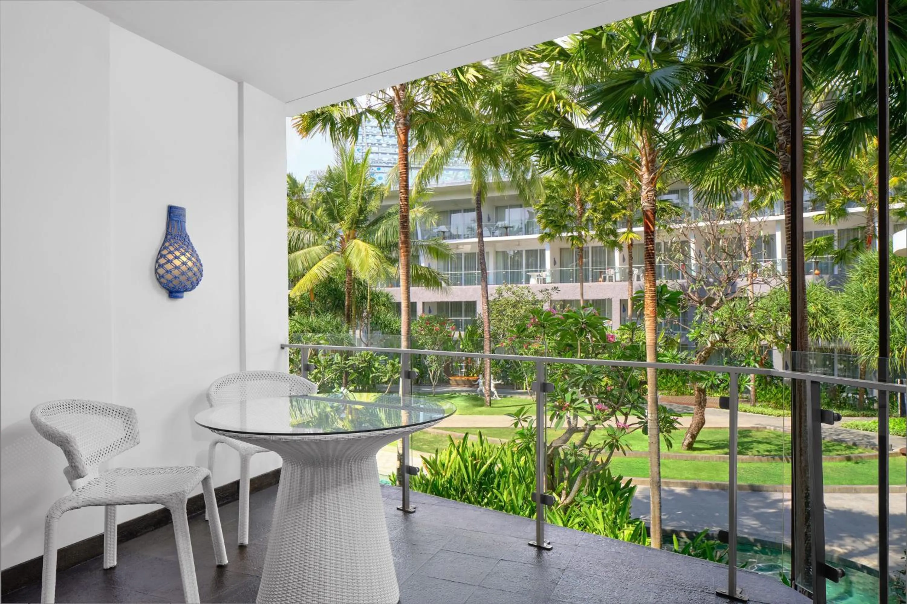 Photo of the whole room in Le Meridien Bali Jimbaran