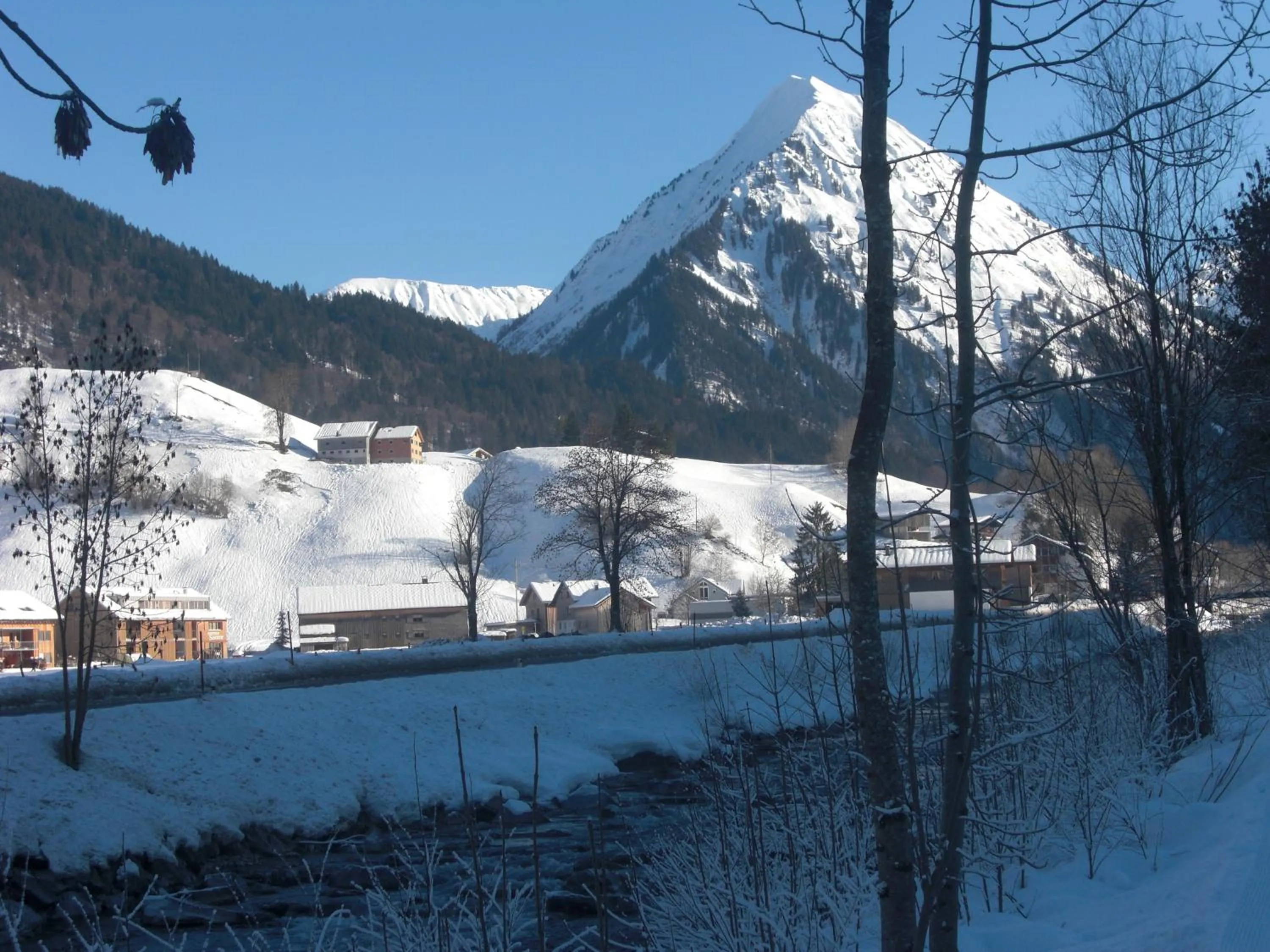 Das Schiff in den Bergen