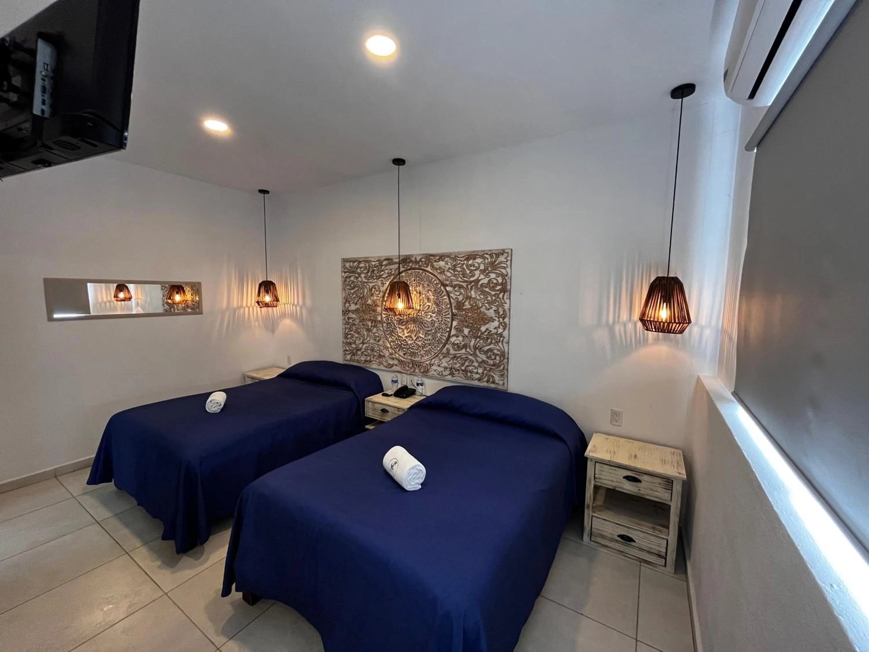 Photo of the whole room, Bed in BAOS