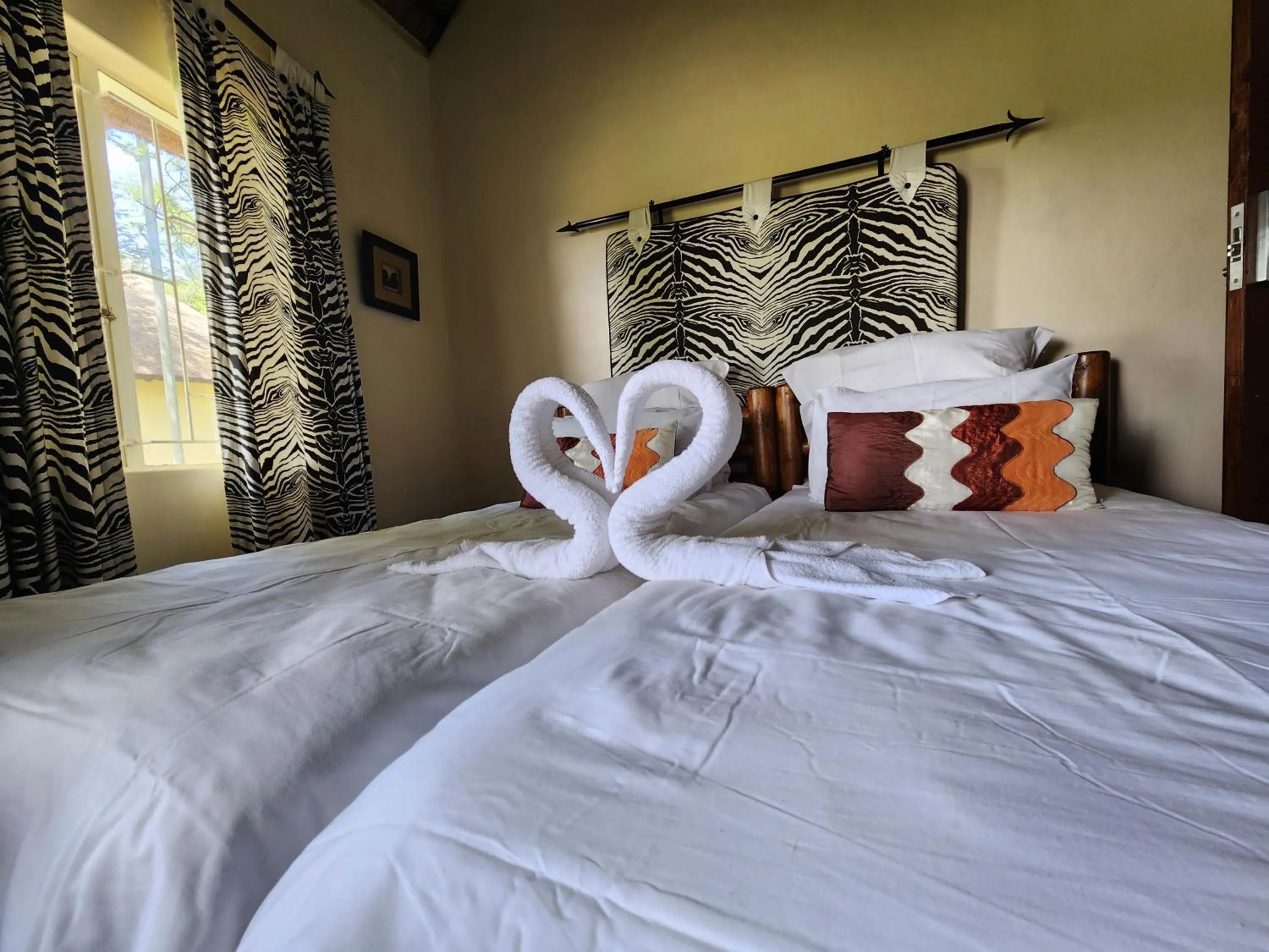 Bed in Ditholo Game Lodge Bela Bela