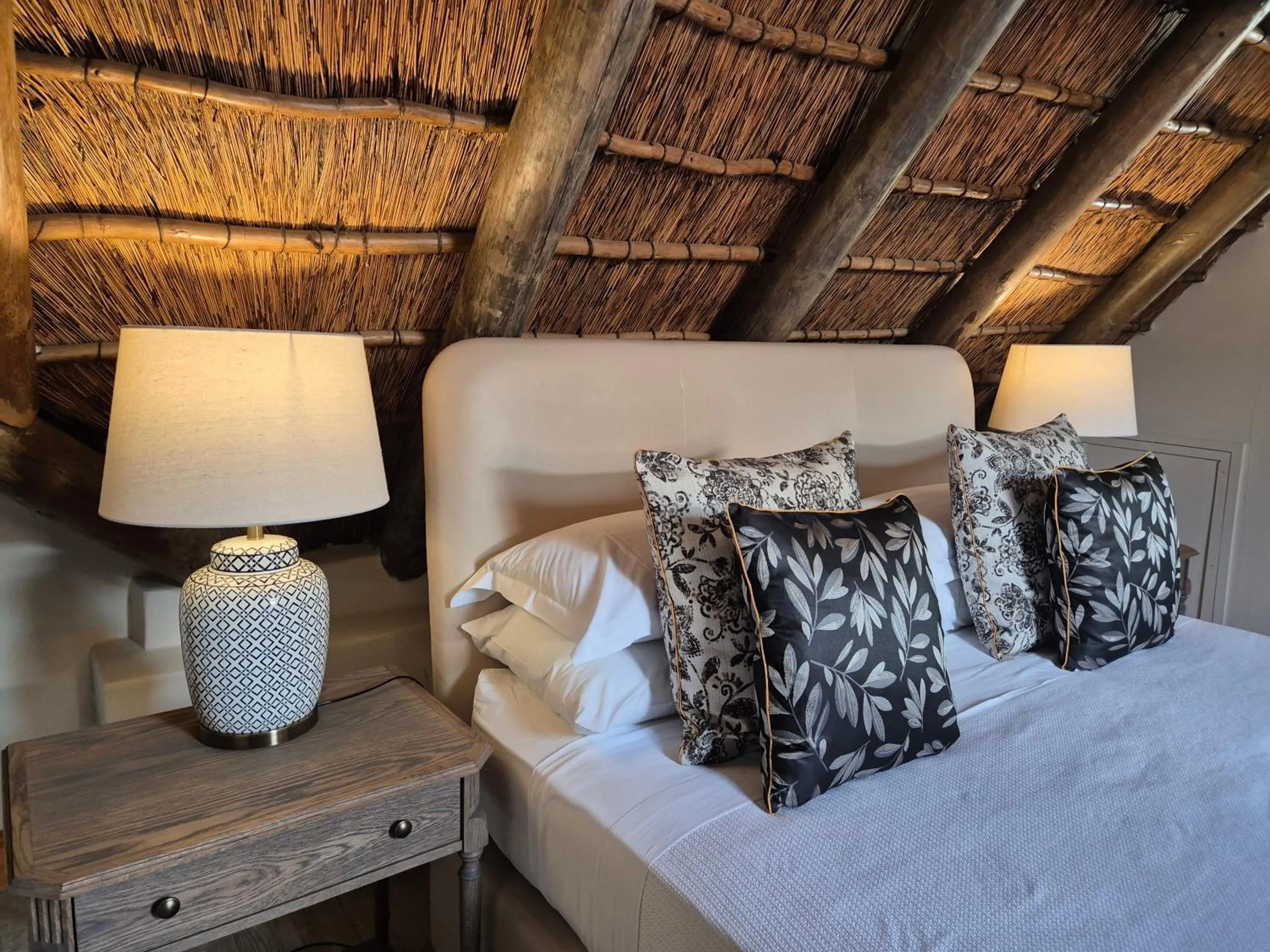 Property building, Bed in Webersburg