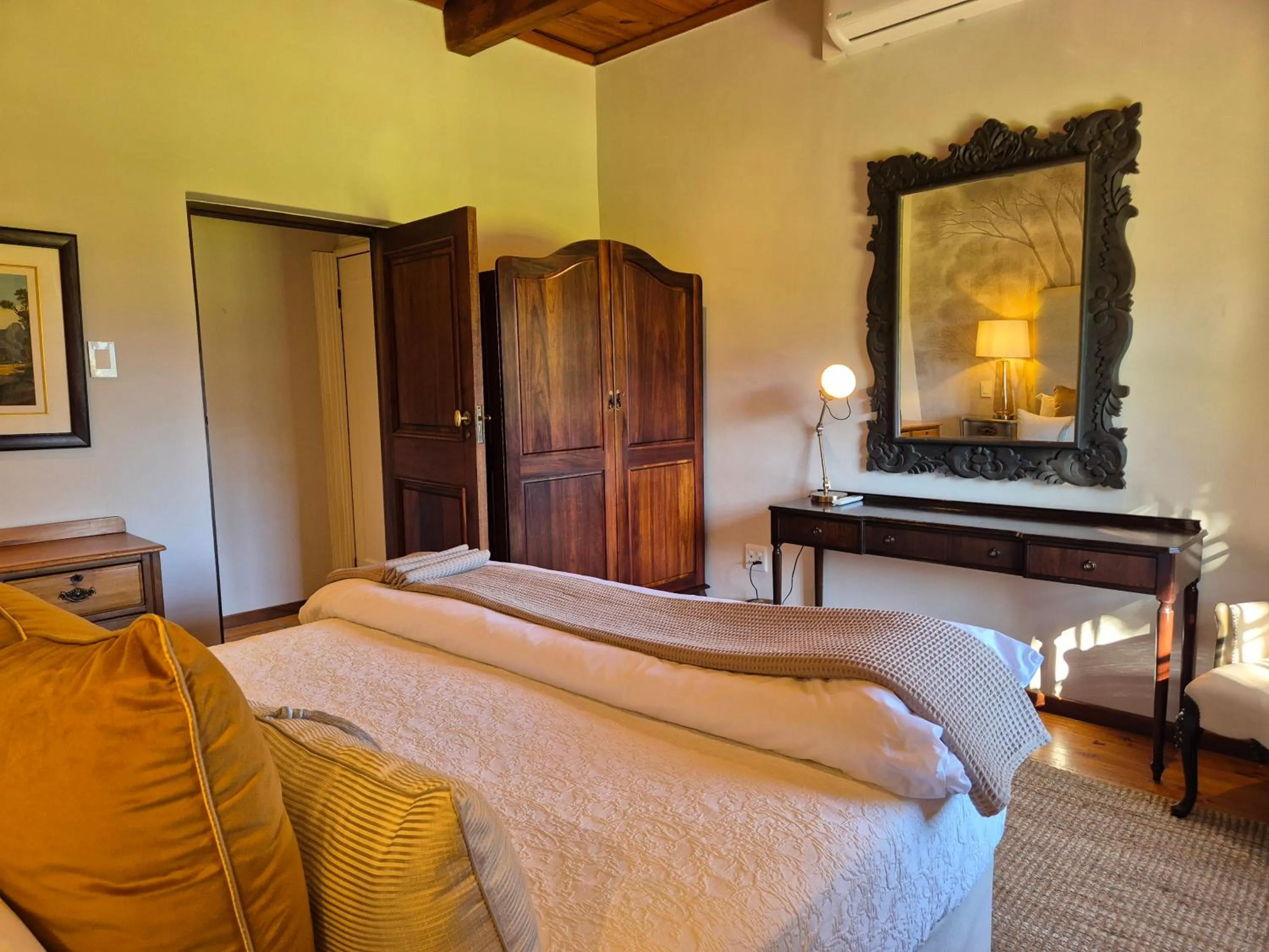 Photo of the whole room, Bed in Webersburg