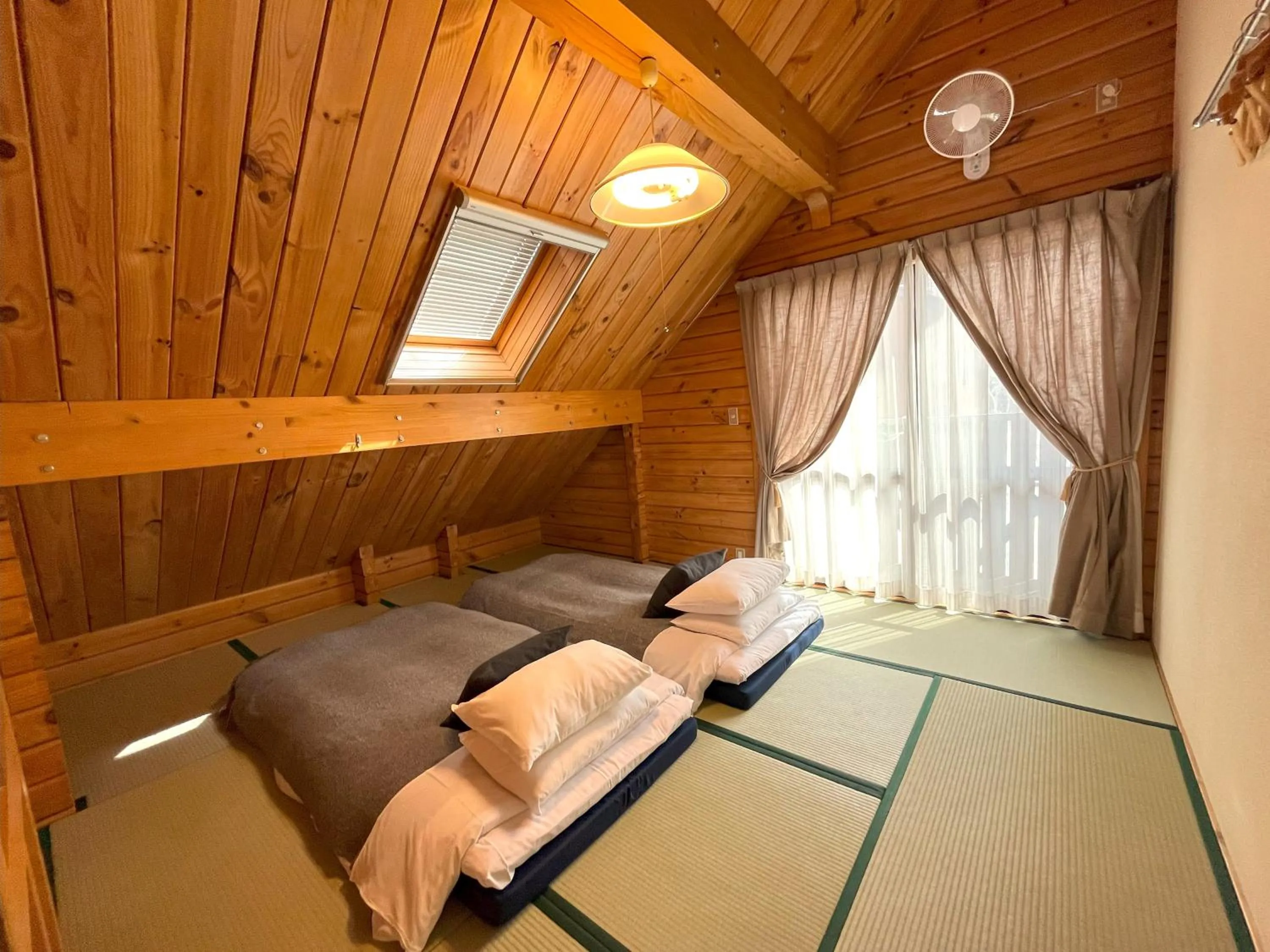 Bedroom, Bed in Log Cottage Epoch