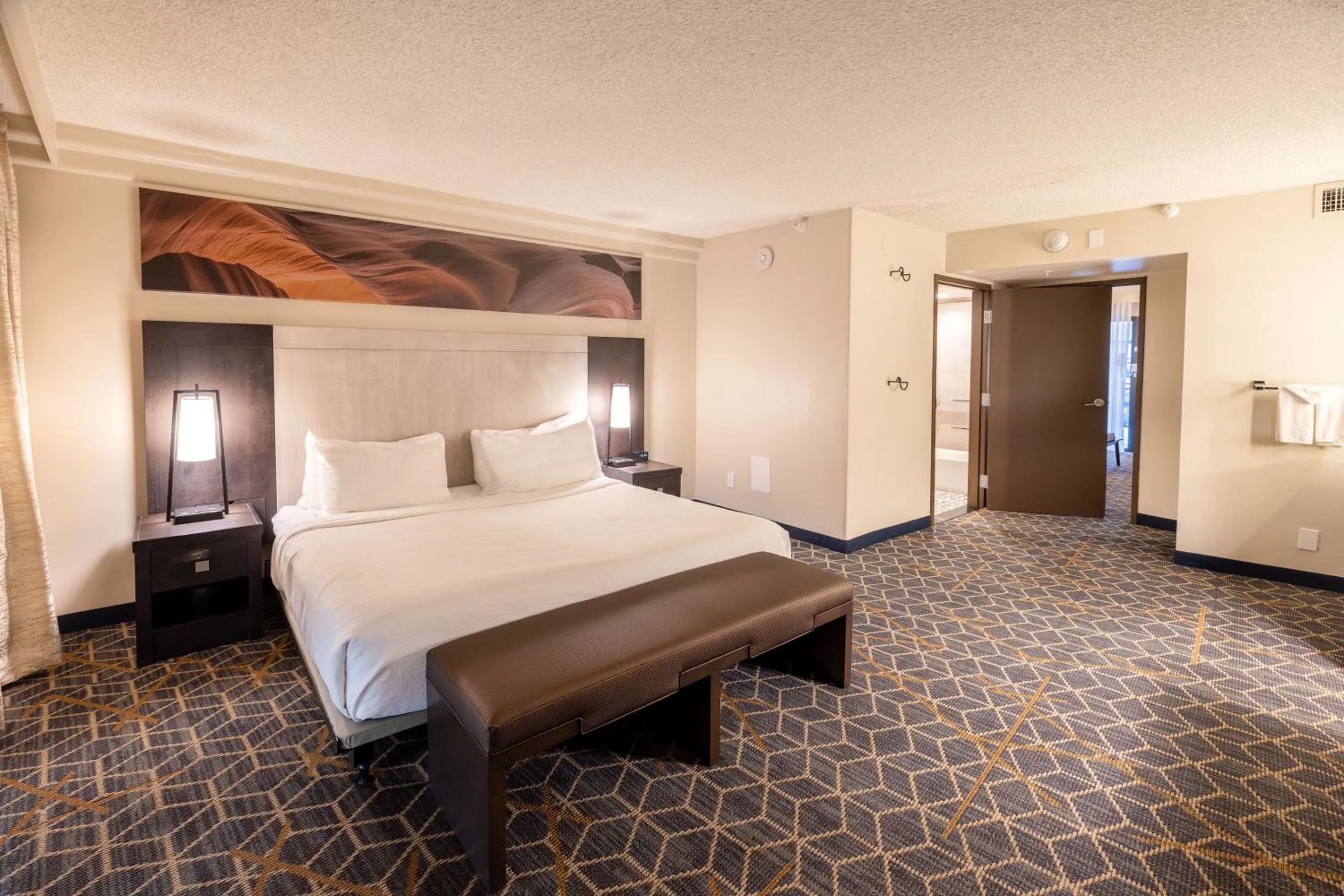 Bed in Embassy Suites by Hilton Phoenix Biltmore