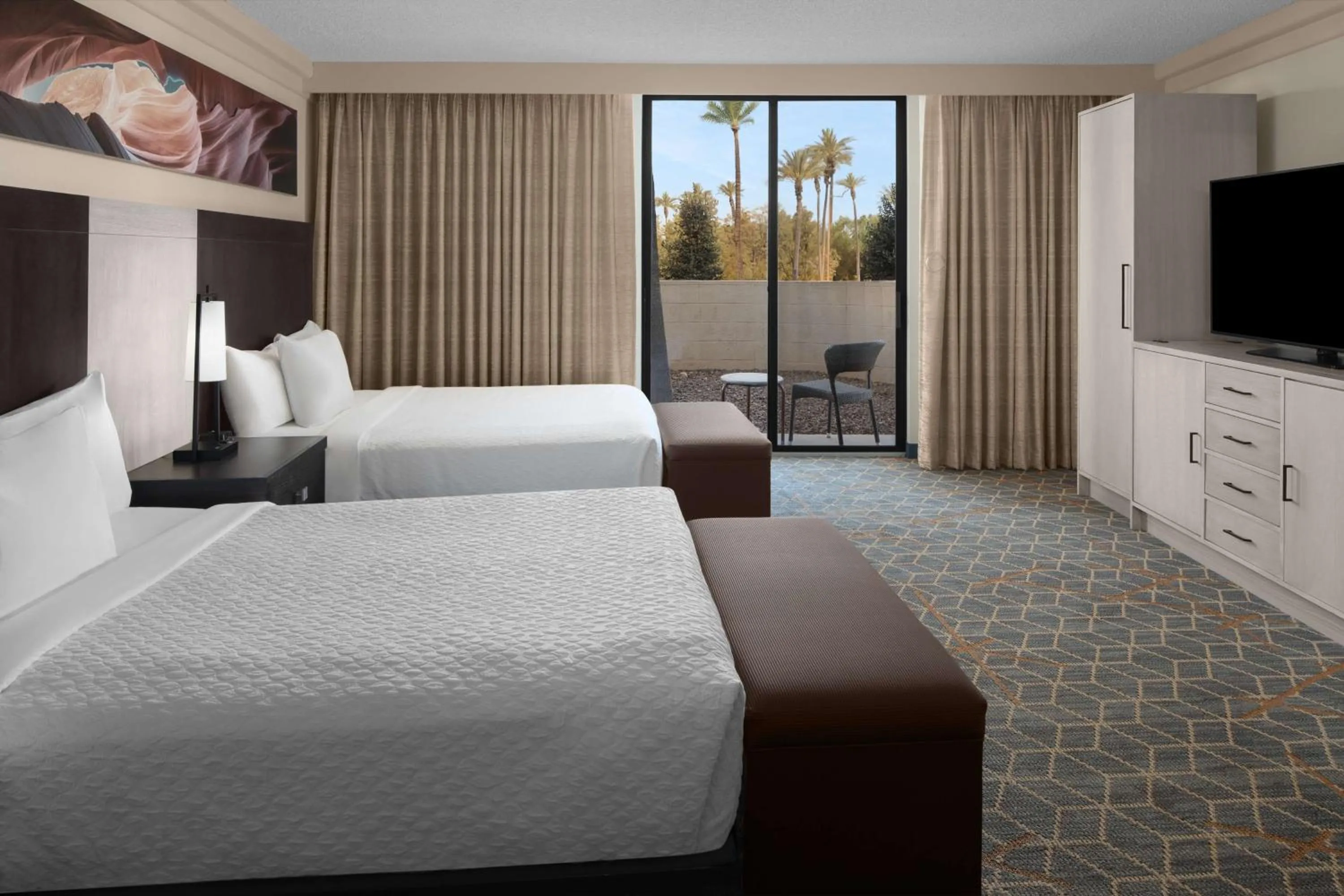 Bed in Embassy Suites by Hilton Phoenix Biltmore