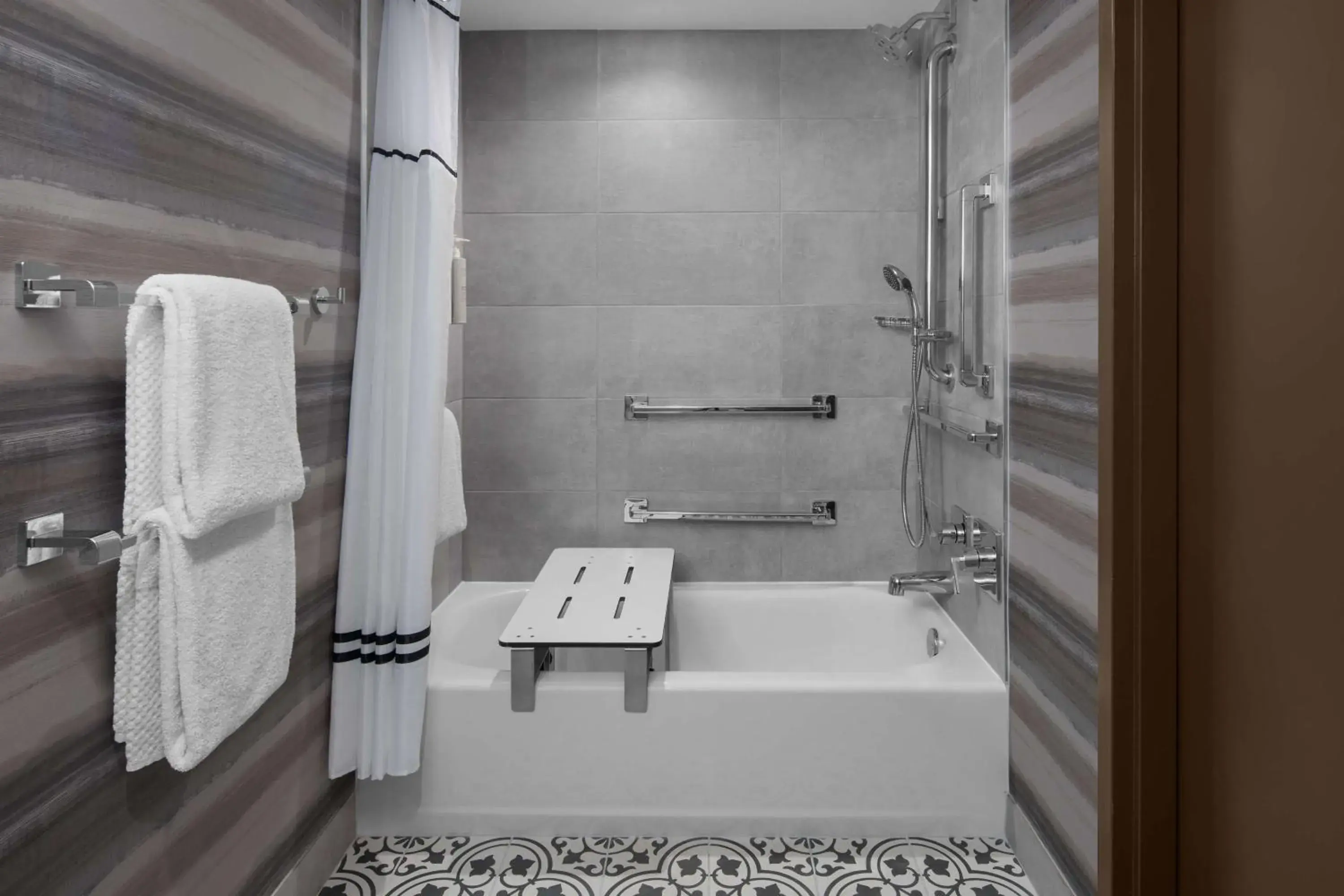 Bathroom in Embassy Suites by Hilton Phoenix Biltmore Bathroom in Embassy Suites by Hilton Phoenix Biltmore