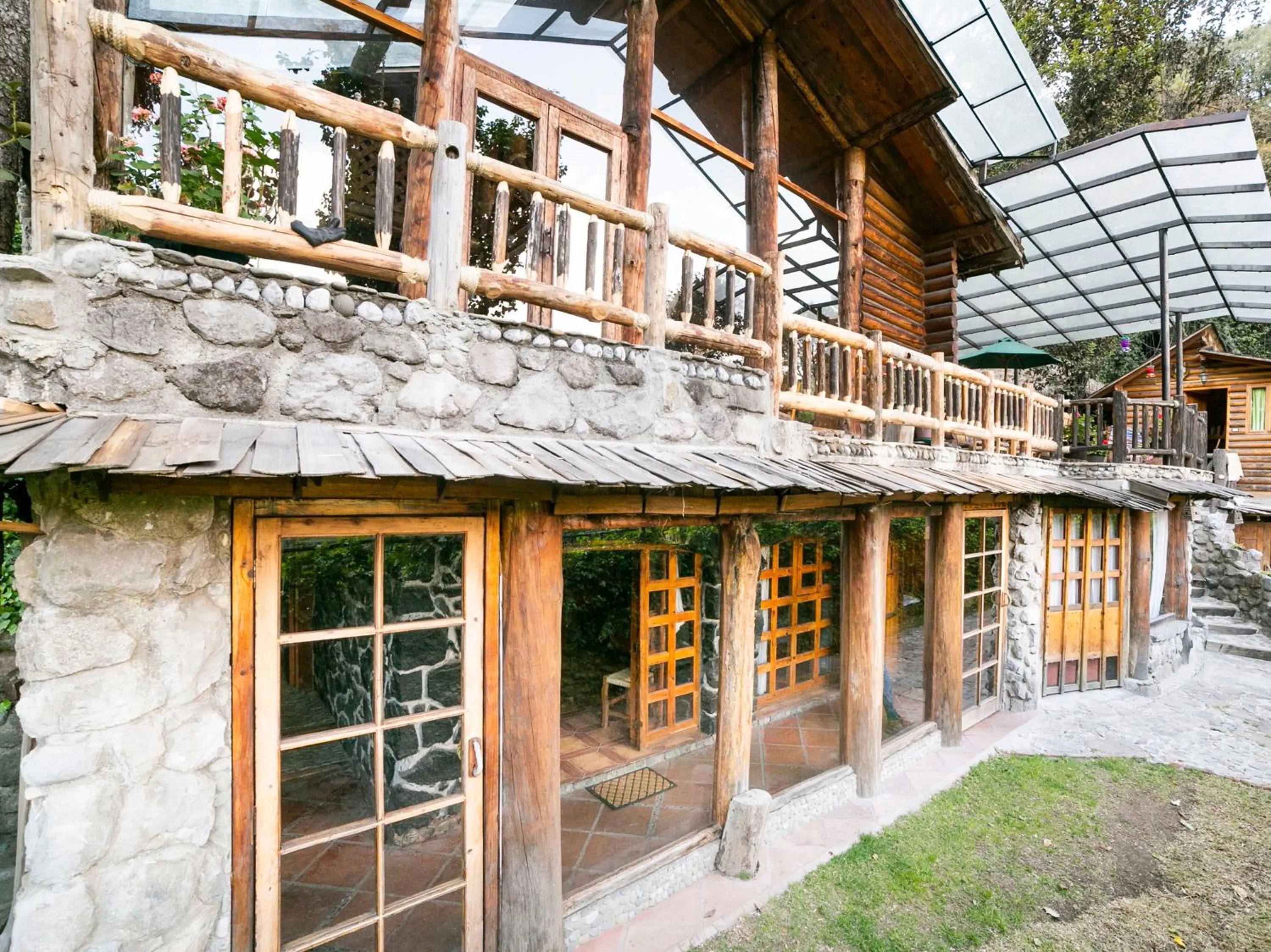 Property building in La Cabaña Del Tata