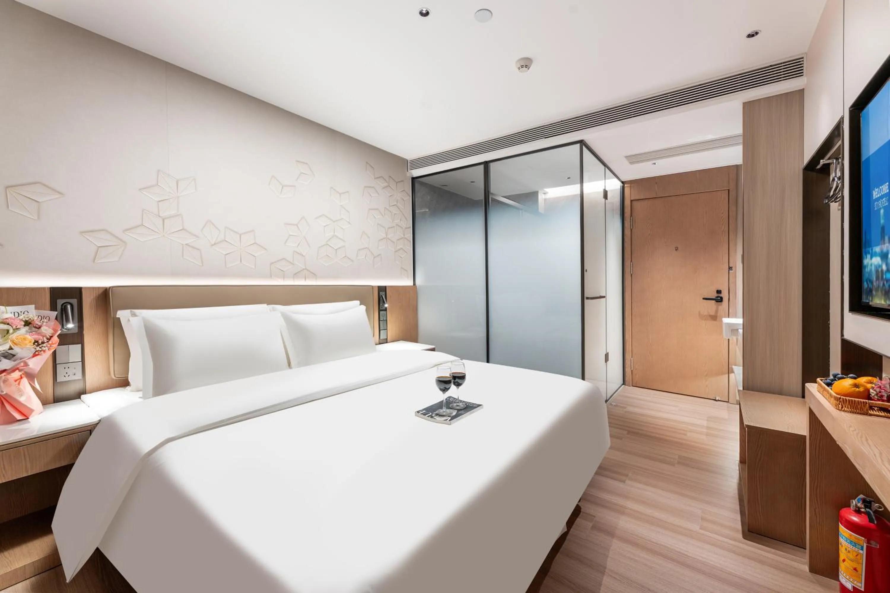 Bed in Guangzhou JinTang Hotel