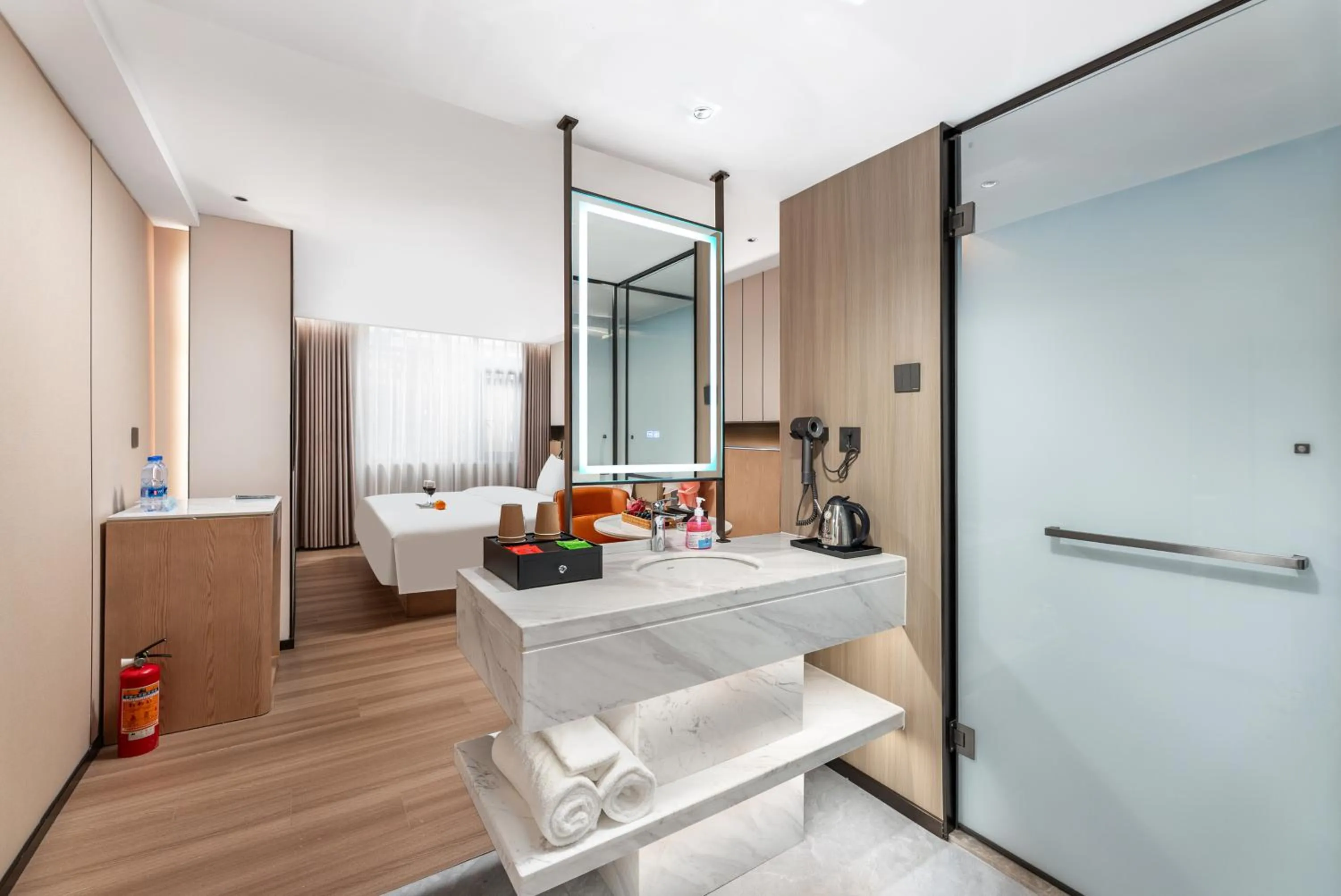 Bed in Guangzhou JinTang Hotel