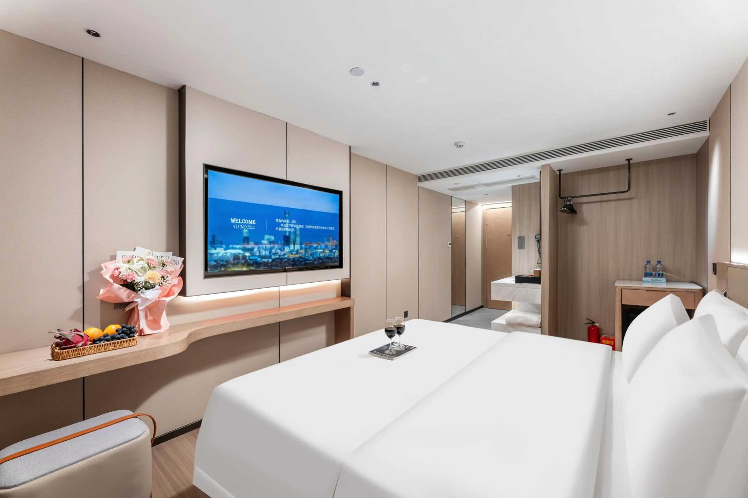 Bed in Guangzhou JinTang Hotel