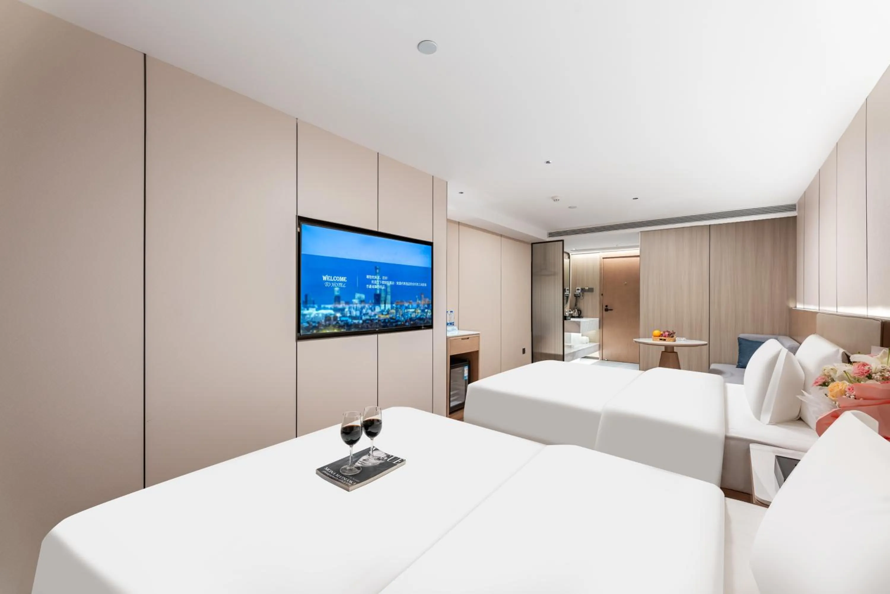 Bed in Guangzhou JinTang Hotel