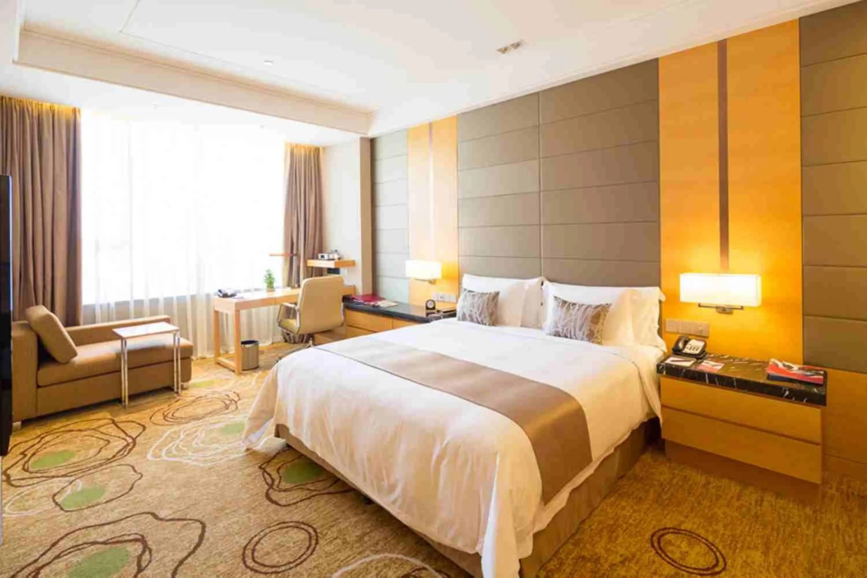 Photo of the whole room, Bed in Crowne Plaza Shanghai Anting, an IHG Hotel