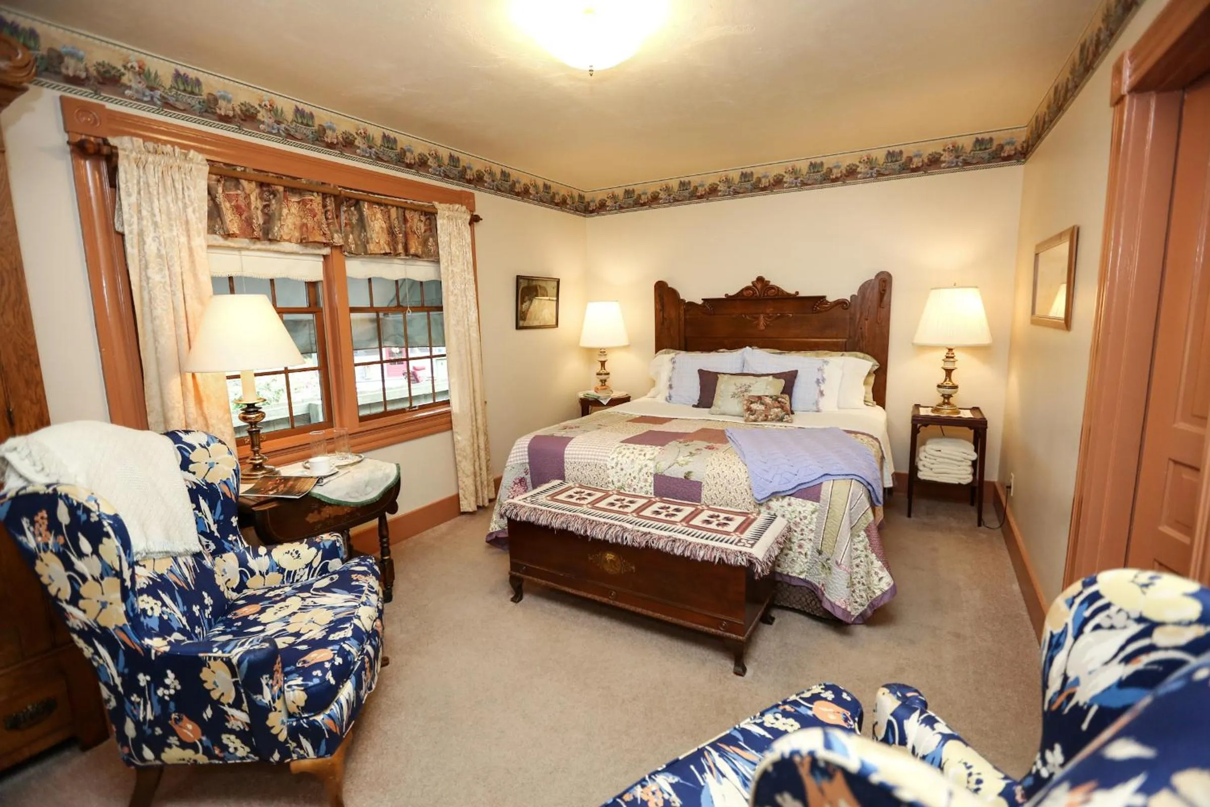 Bed in Deer Creek Winery at Watson Estate