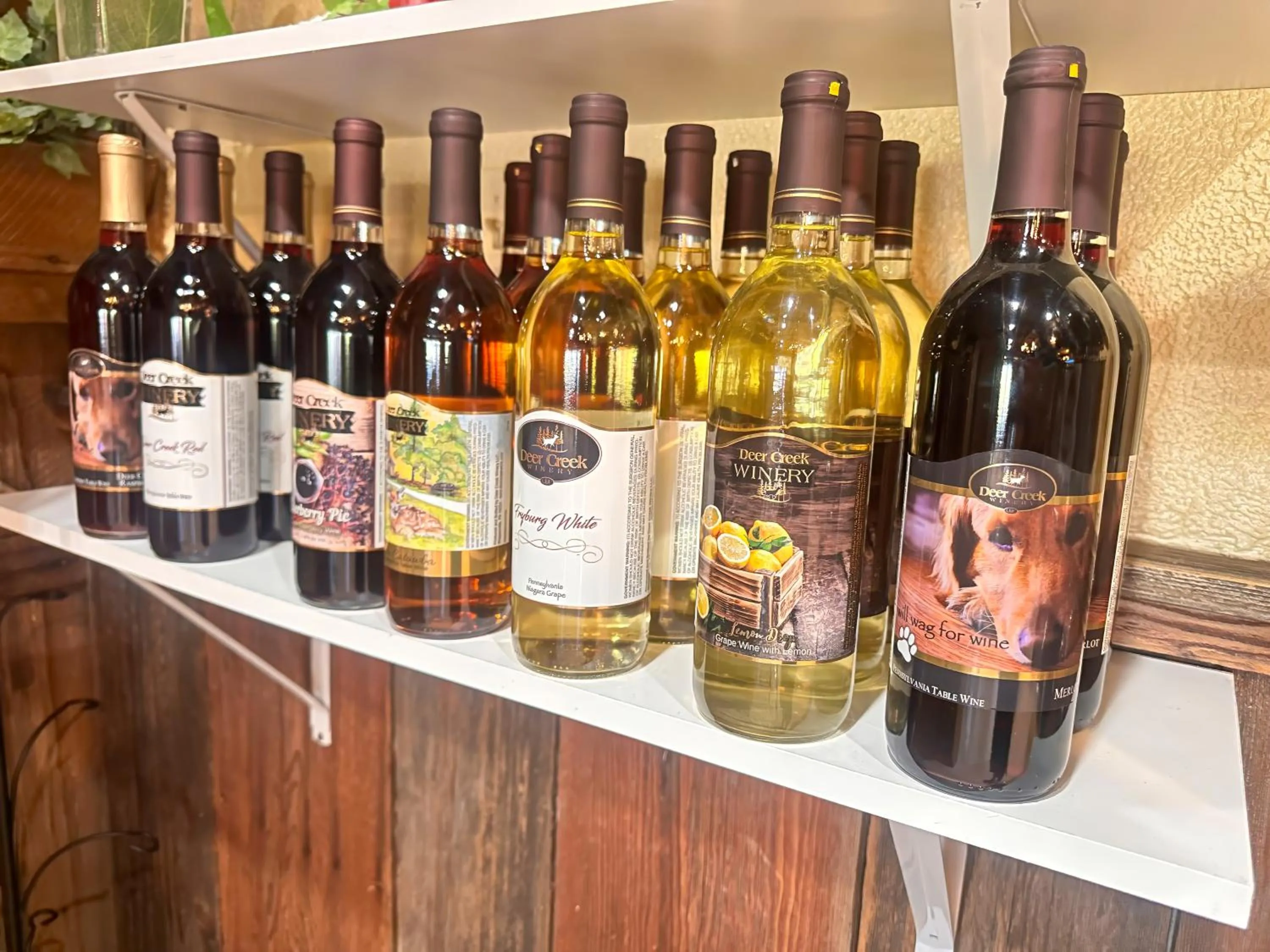 Restaurant/places to eat in Deer Creek Winery at Watson Estate