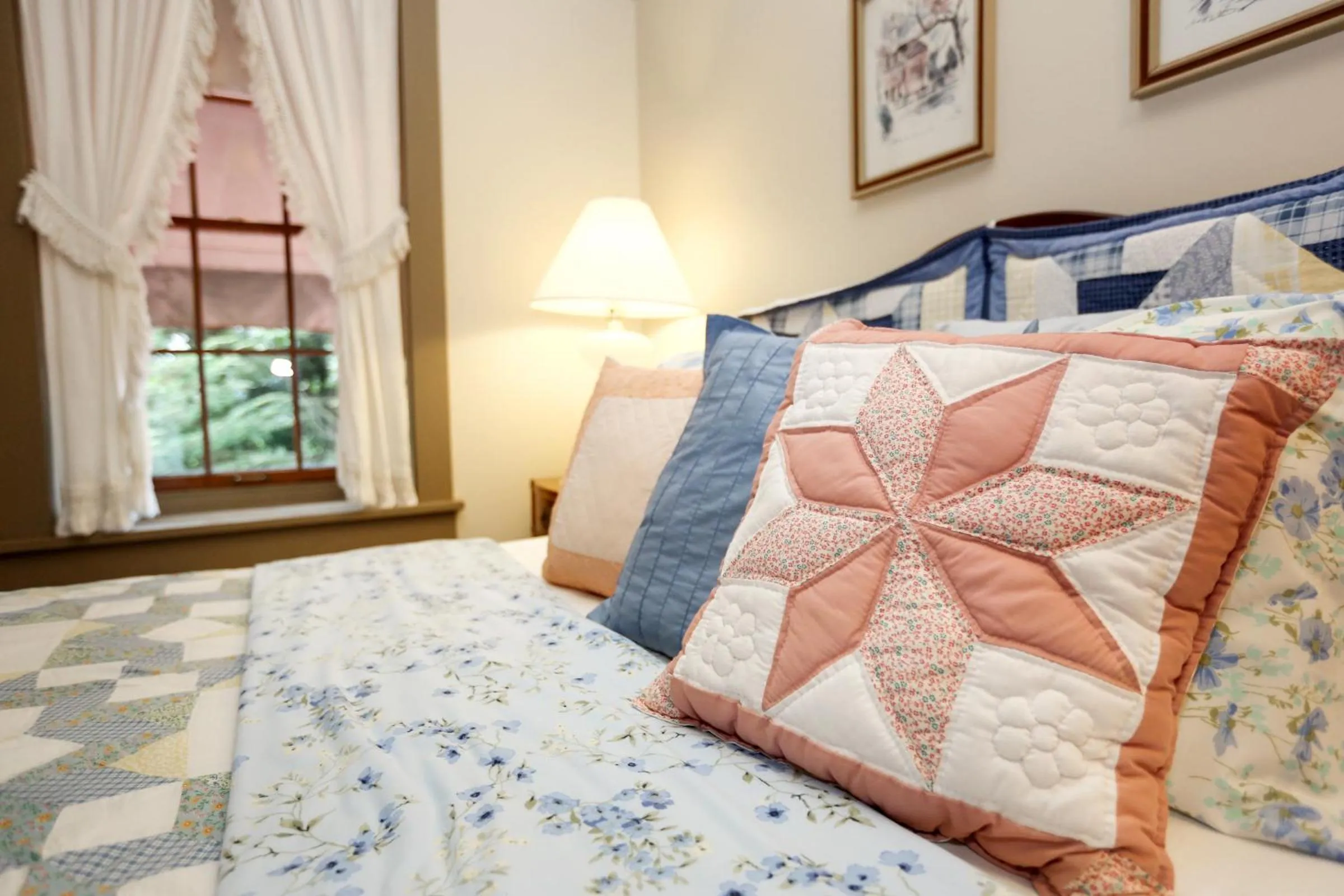 Bed in Deer Creek Winery at Watson Estate