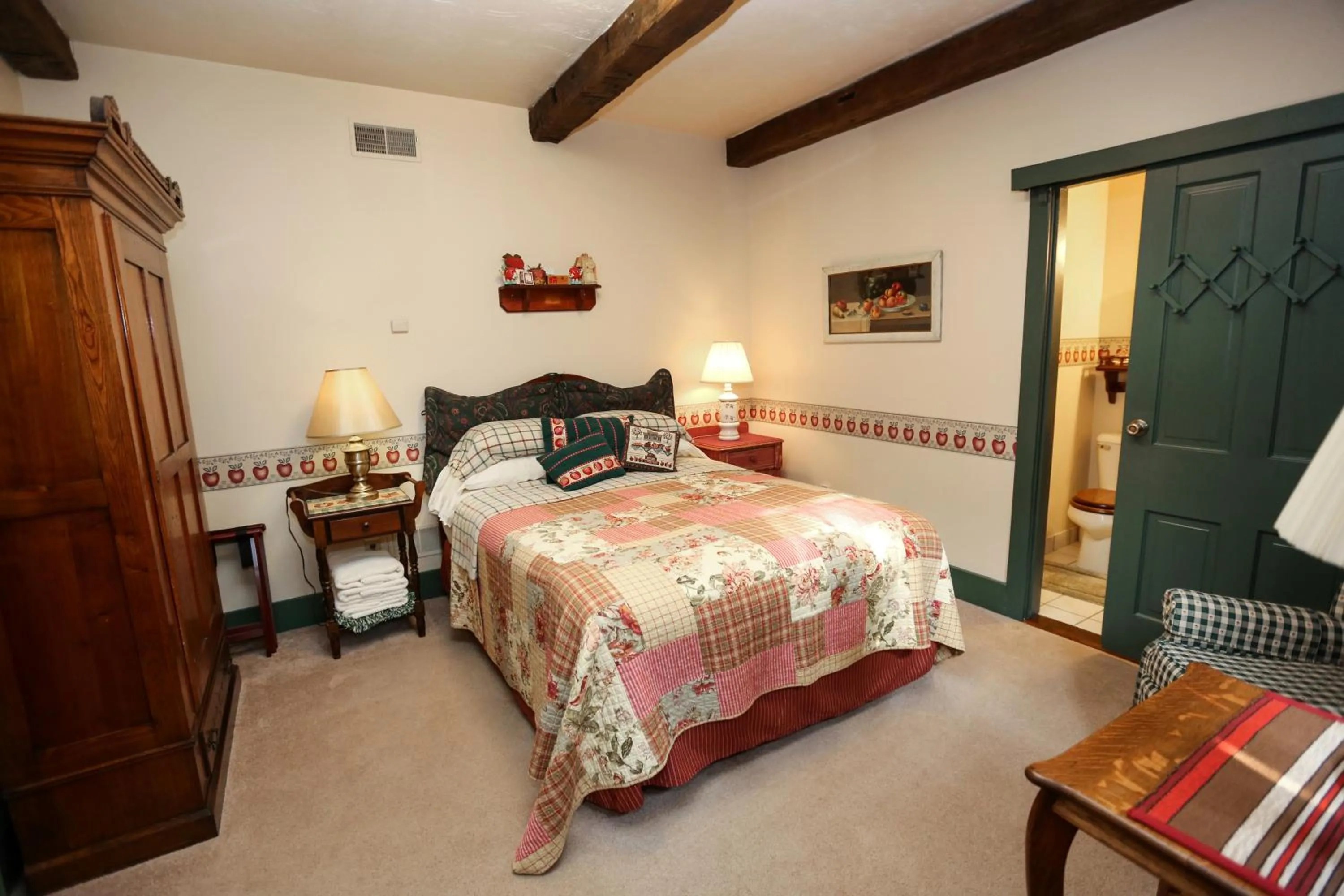 Bed in Deer Creek Winery at Watson Estate