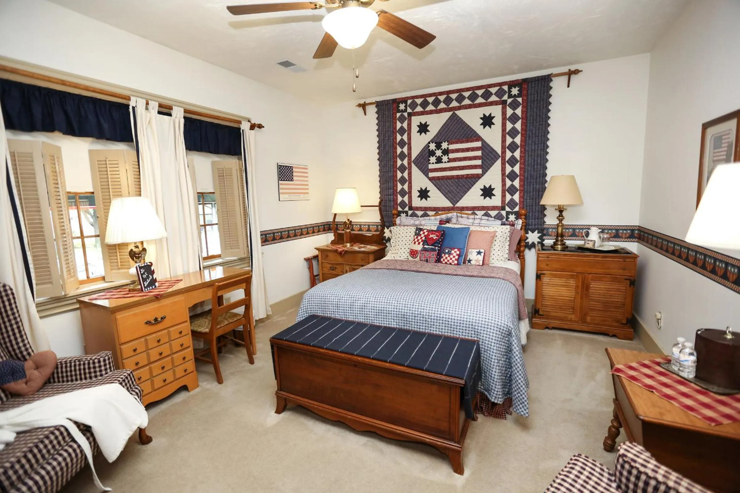 Shower, Bed in Deer Creek Winery at Watson Estate