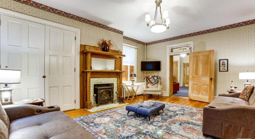 Deer Creek Winery at Watson Estate