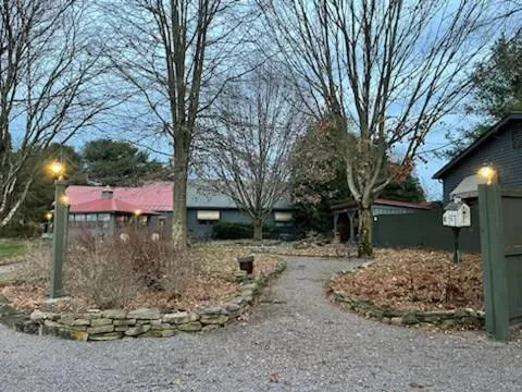 Deer Creek Winery at Watson Estate