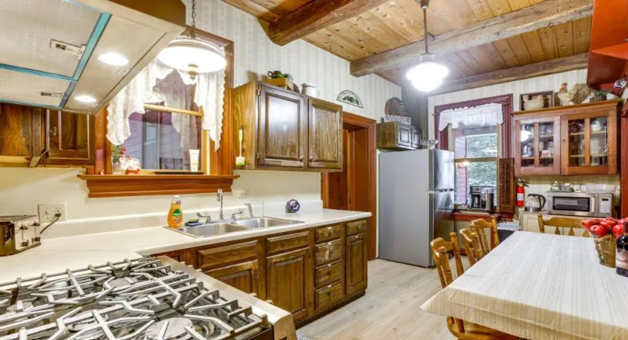 Deer Creek Winery at Watson Estate