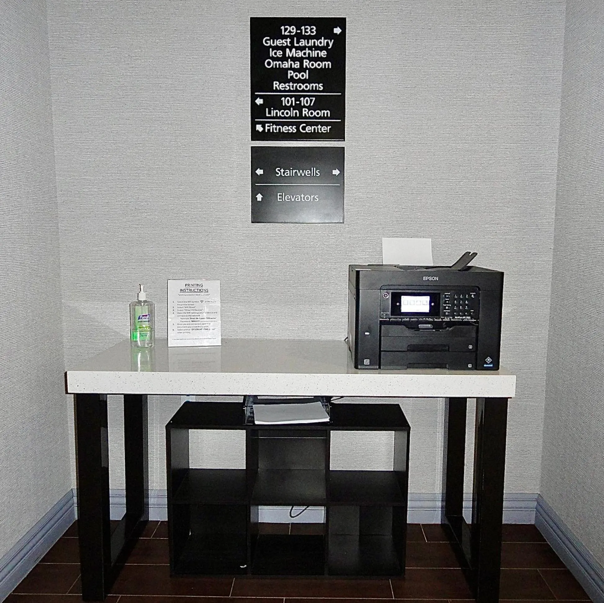 Business facilities in Newly Renovated Hampton Inn Omaha West Lakeside