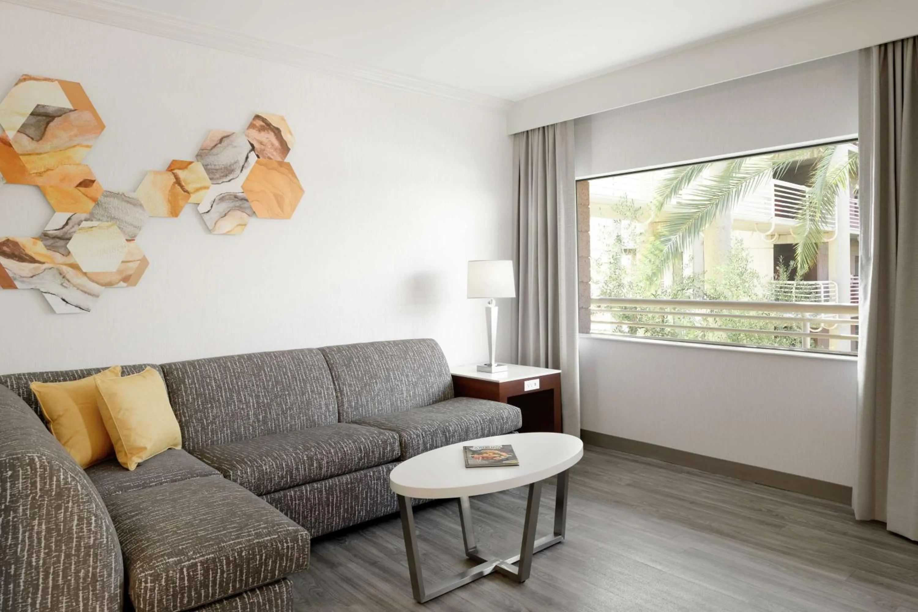 Living room in DoubleTree Suites by Hilton Phoenix