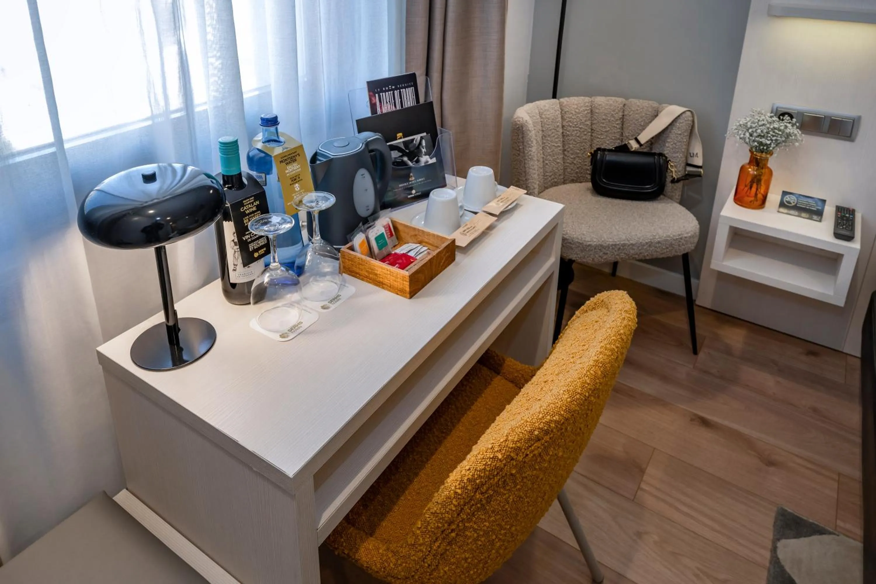 Photo of the whole room in SERHS Carlit Boutique Hotel