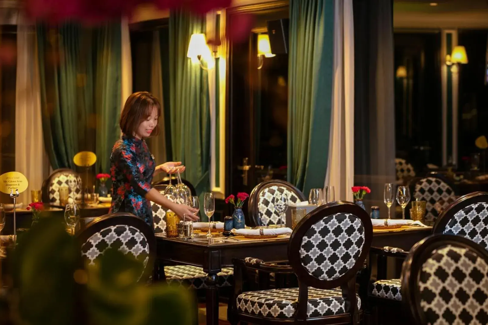 Restaurant/places to eat in Genesis Luxury Regal Cruise by Premier Group Restaurant/places to eat in Genesis Luxury Regal Cruise by Premier Group