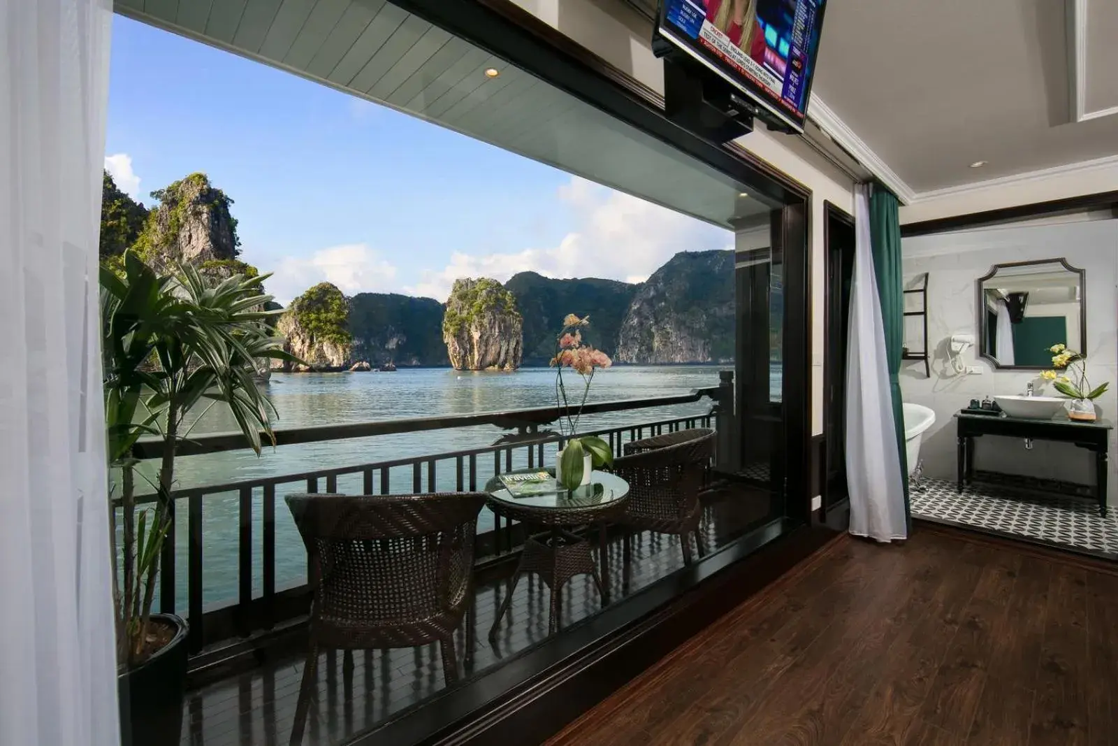 Sea view in Genesis Luxury Regal Cruise by Premier Group Sea view in Genesis Luxury Regal Cruise by Premier Group